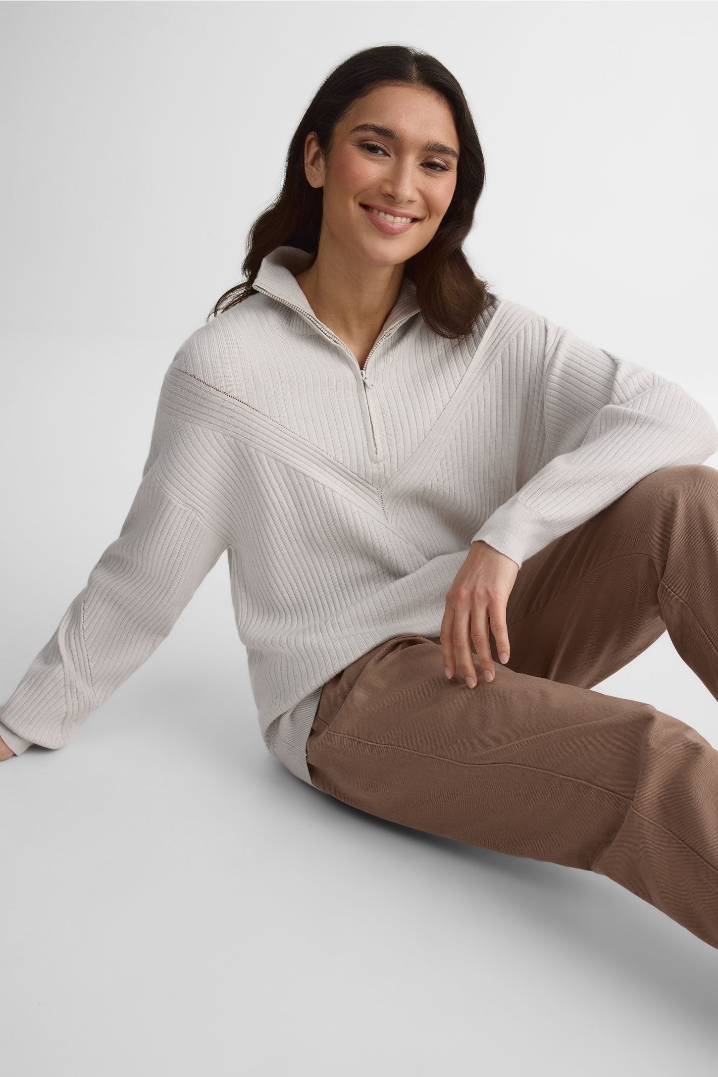Chandail boxy col montant à zip - Femme && GRIS MIXTE