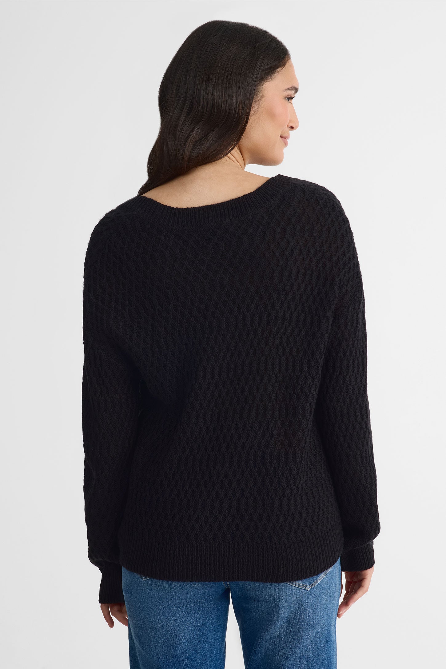 Chandail tricot col V, manches longues – Femme && NOIR