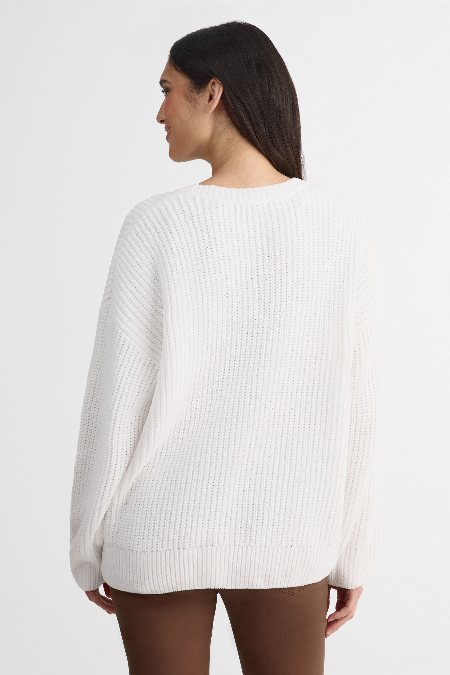 Chandail tricot chenille col rond – Femme && BLANC CASSÉ