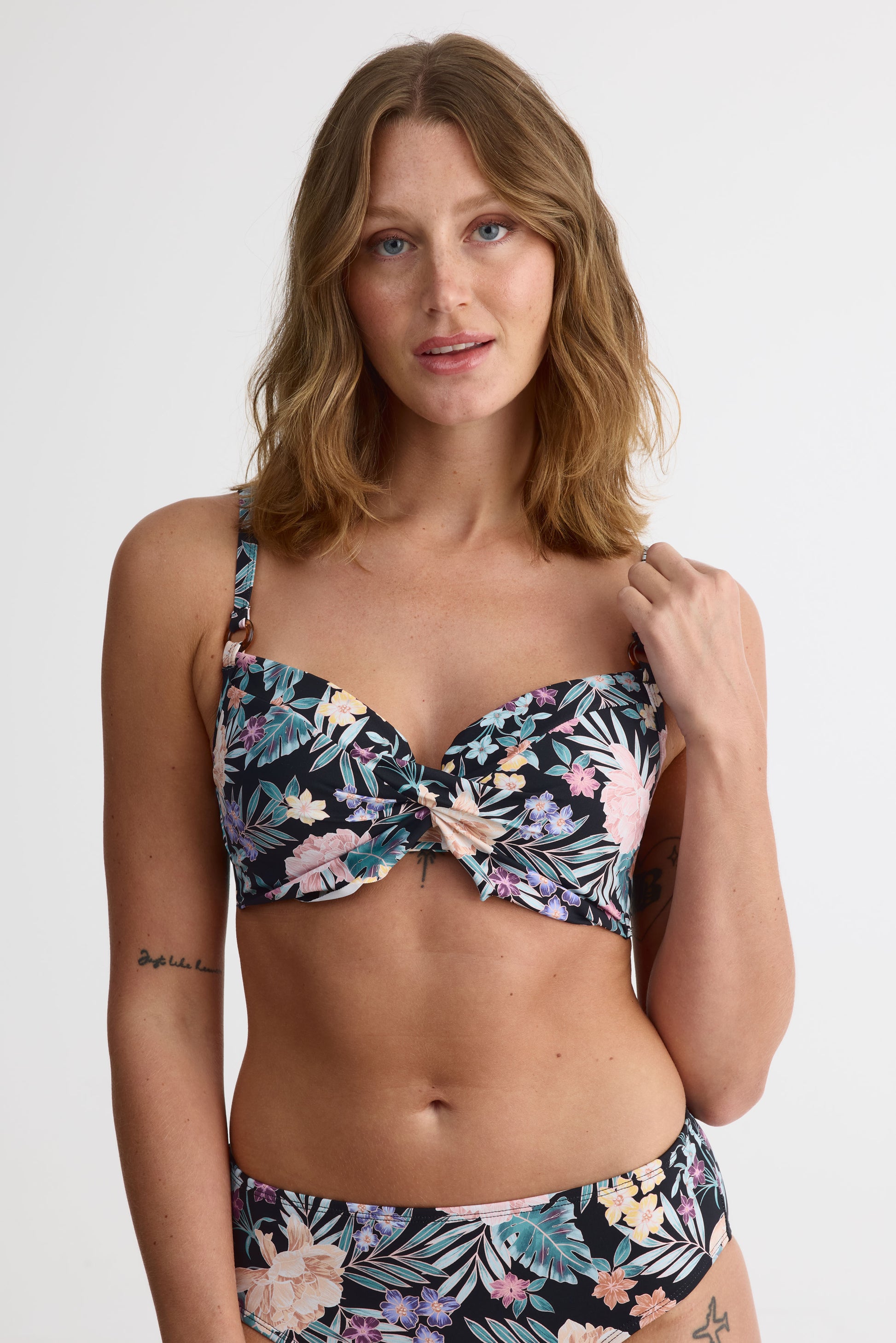 Haut de maillot D cup, dos noué - Femme && NOIR/MULTI