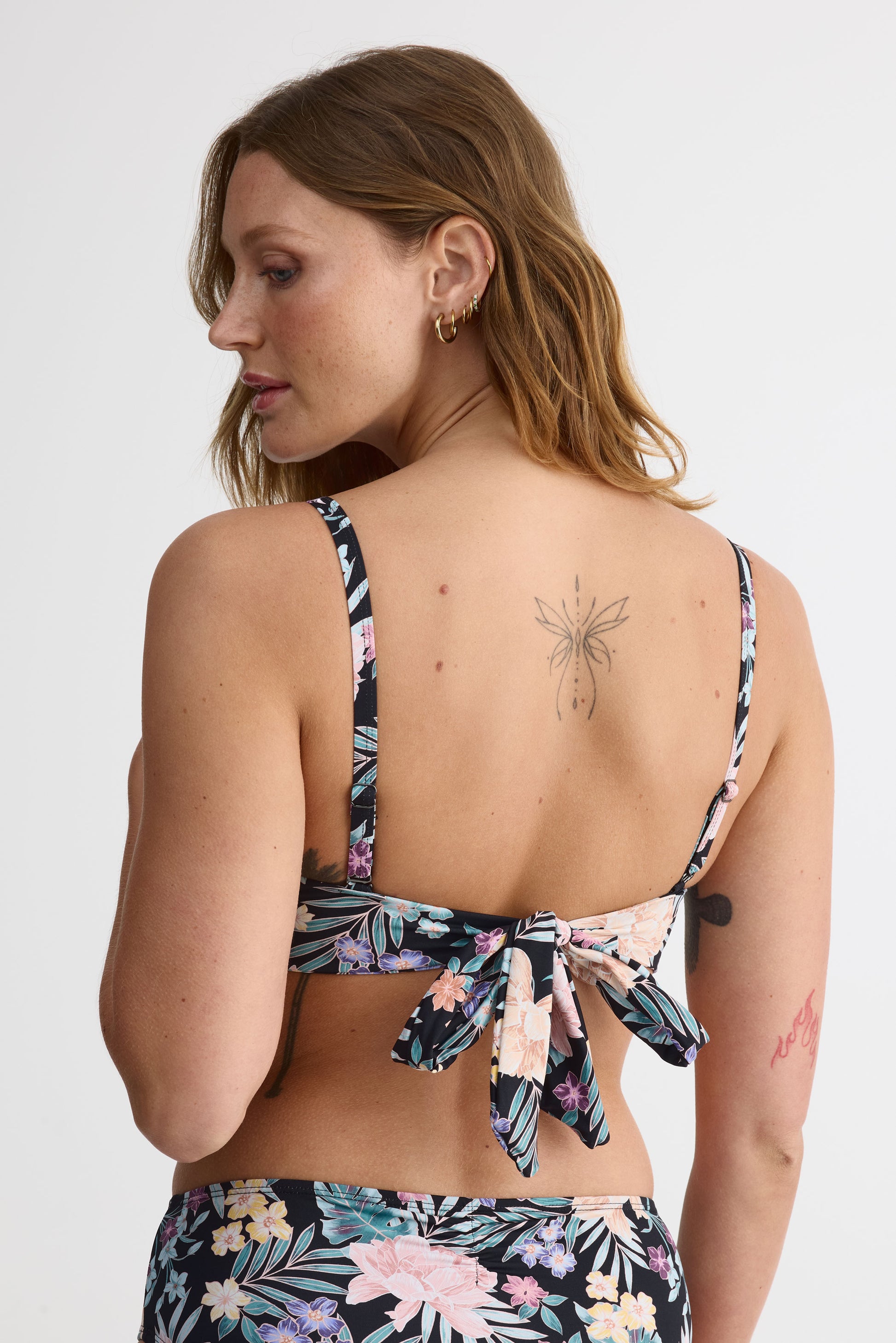 Haut de maillot D cup, dos noué - Femme && NOIR/MULTI