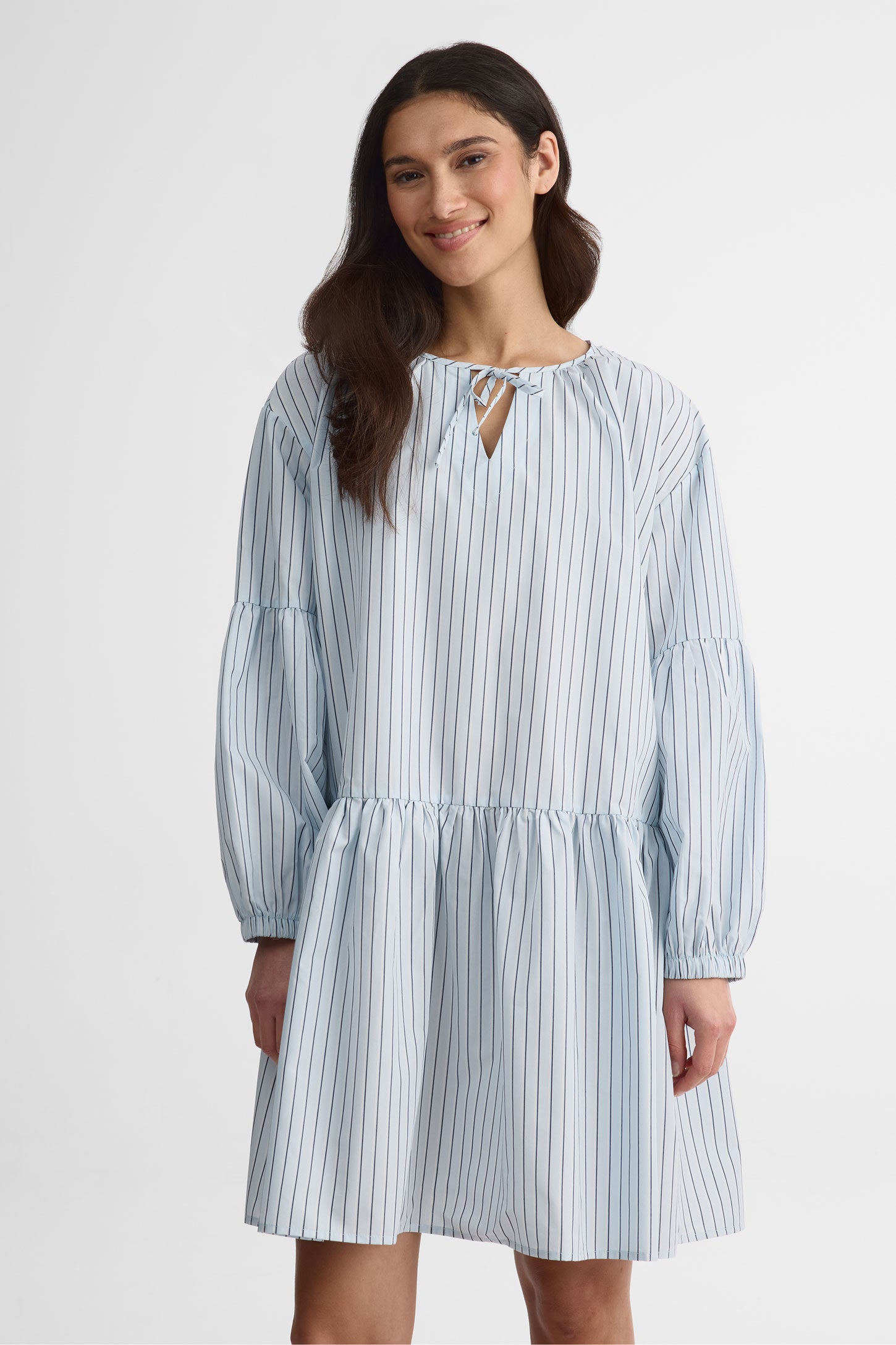 Robe longue bouffante à col notch - Femme && BLEU MULTI
