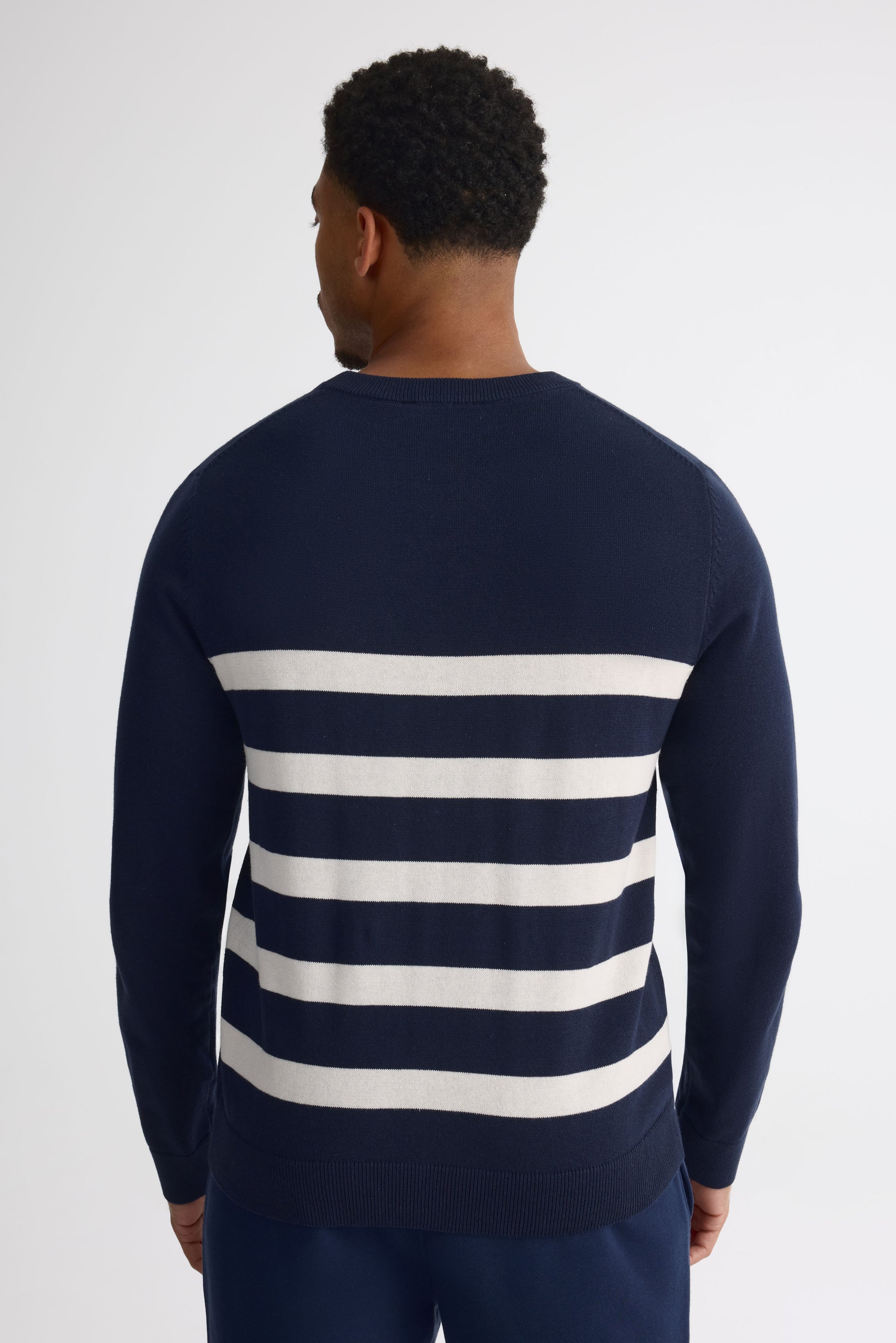 Chandail tricot rayé col rond – Homme && MARIN