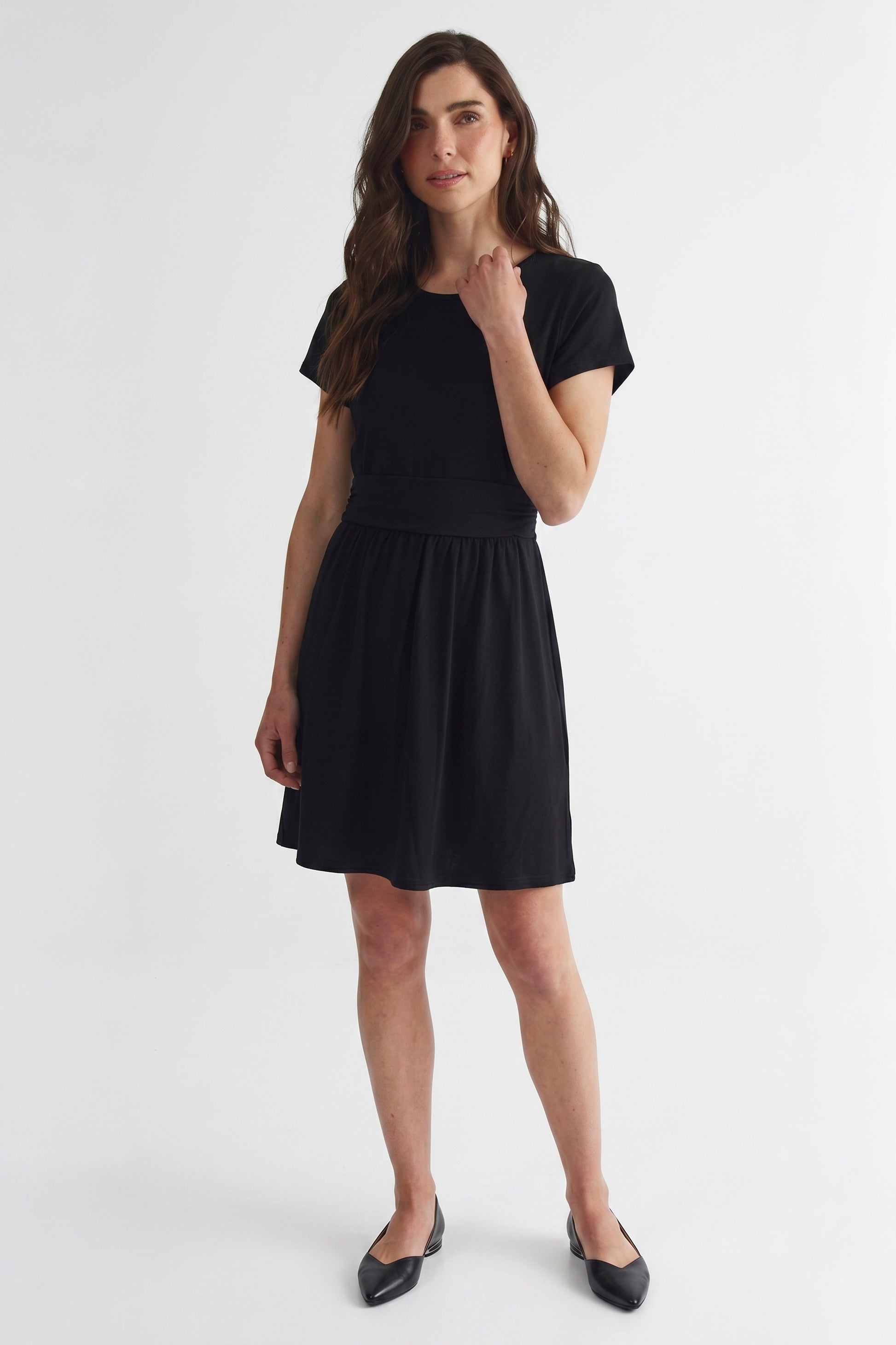Robe à manches courtes col rond évasée - Femme && NOIR