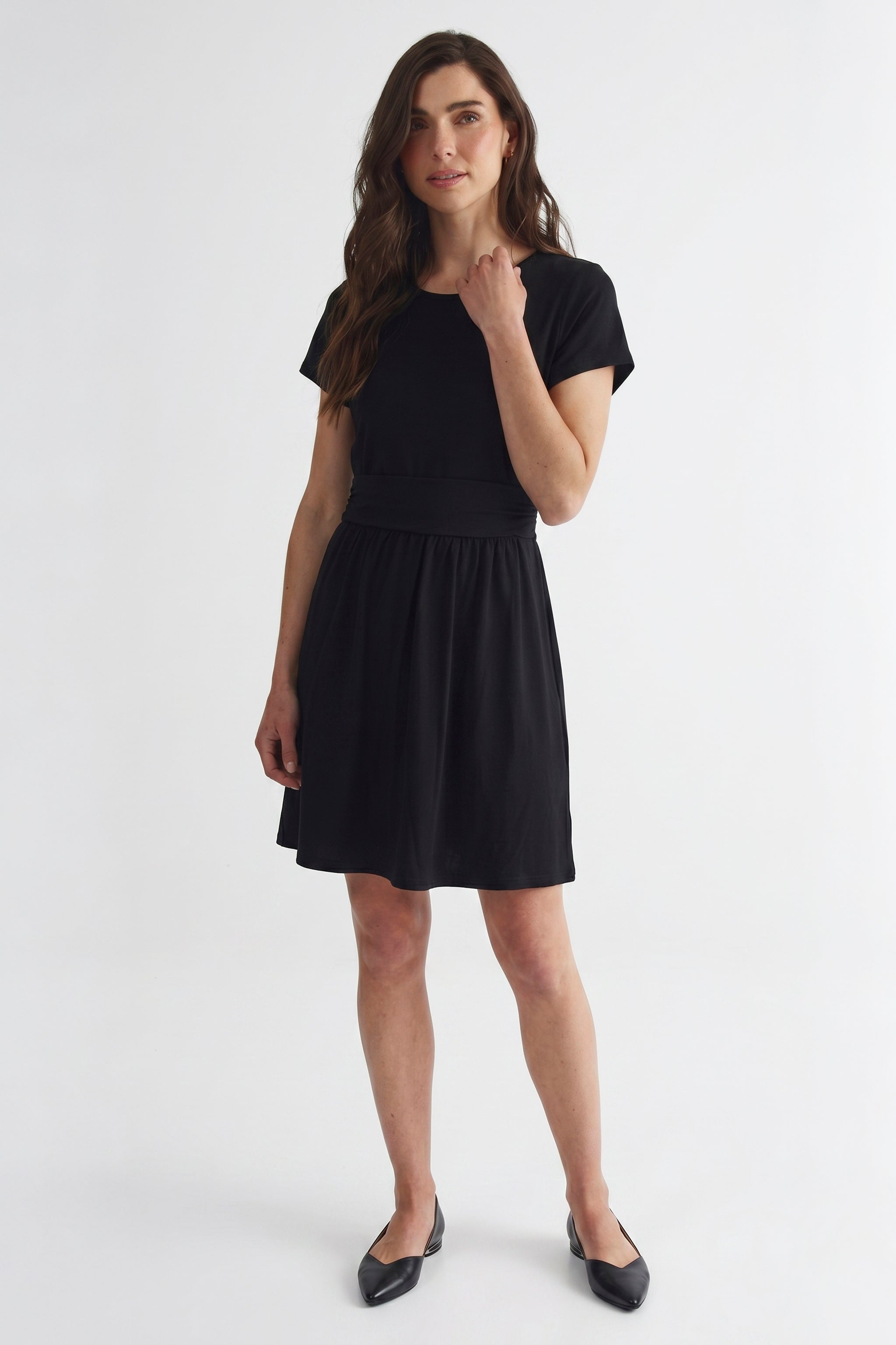 Robe à manches courtes col rond évasée - Femme && NOIR
