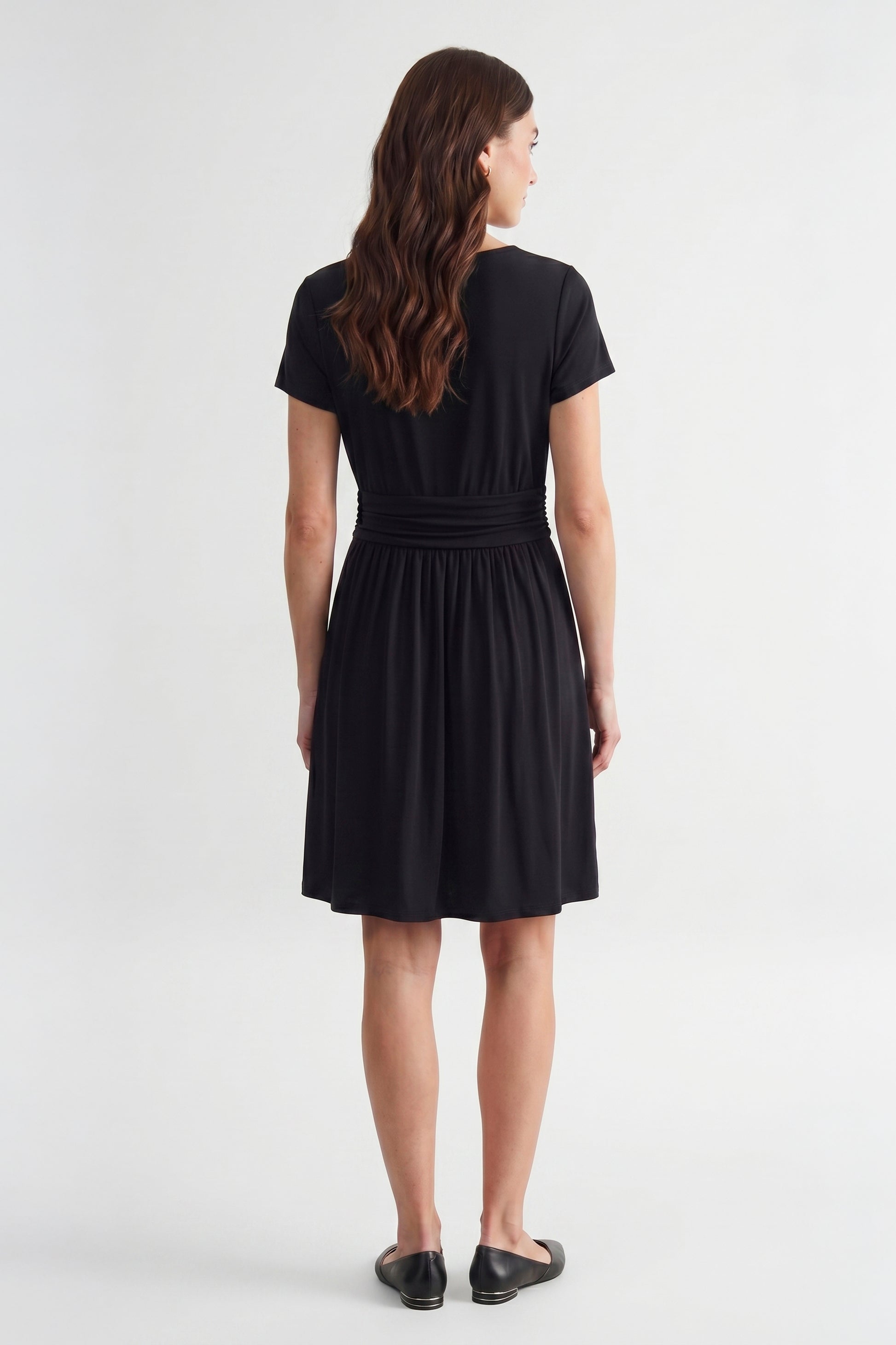 Robe à manches courtes col rond évasée - Femme && NOIR