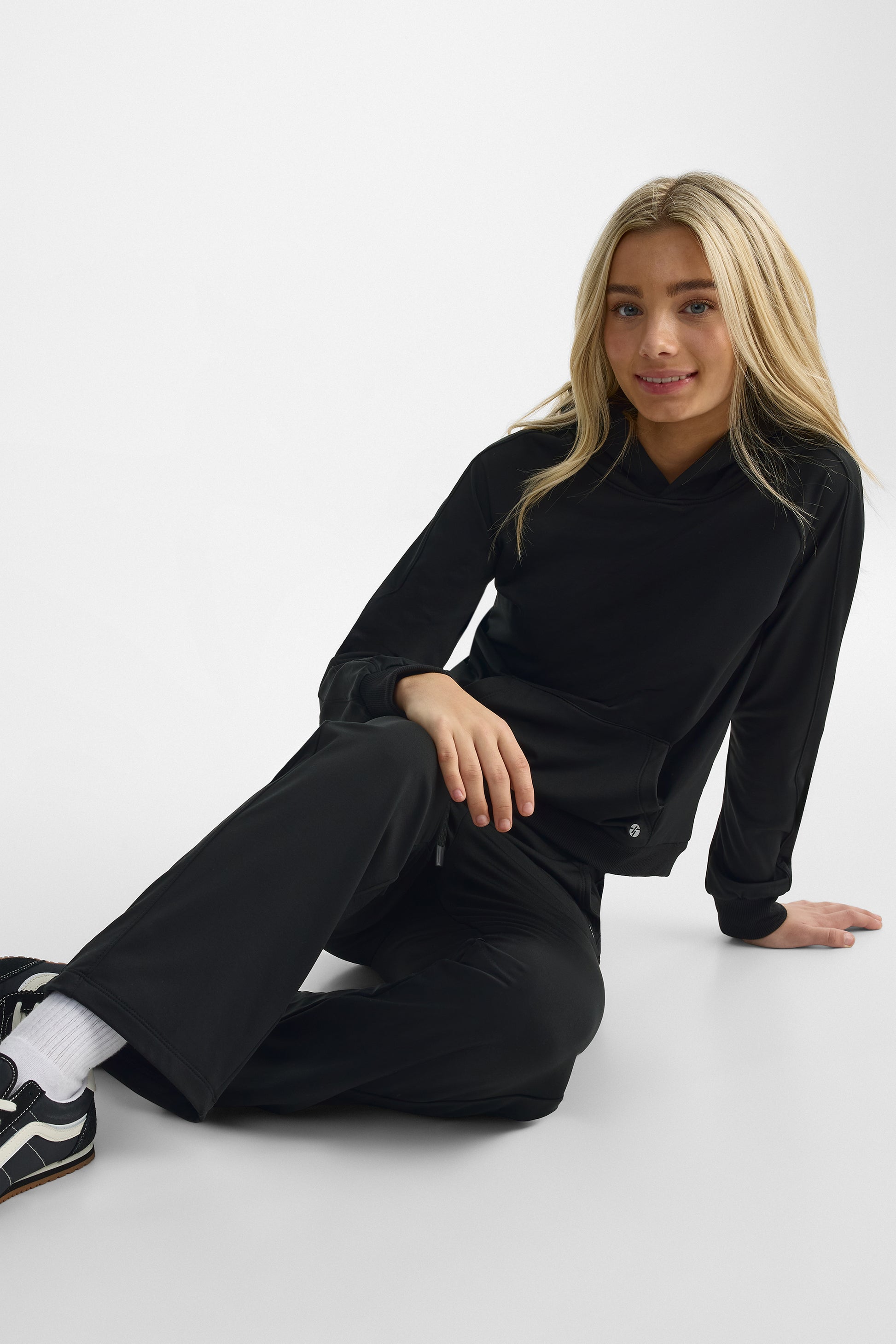 Chandail ouaté à capuchon – Ado fille && NOIR