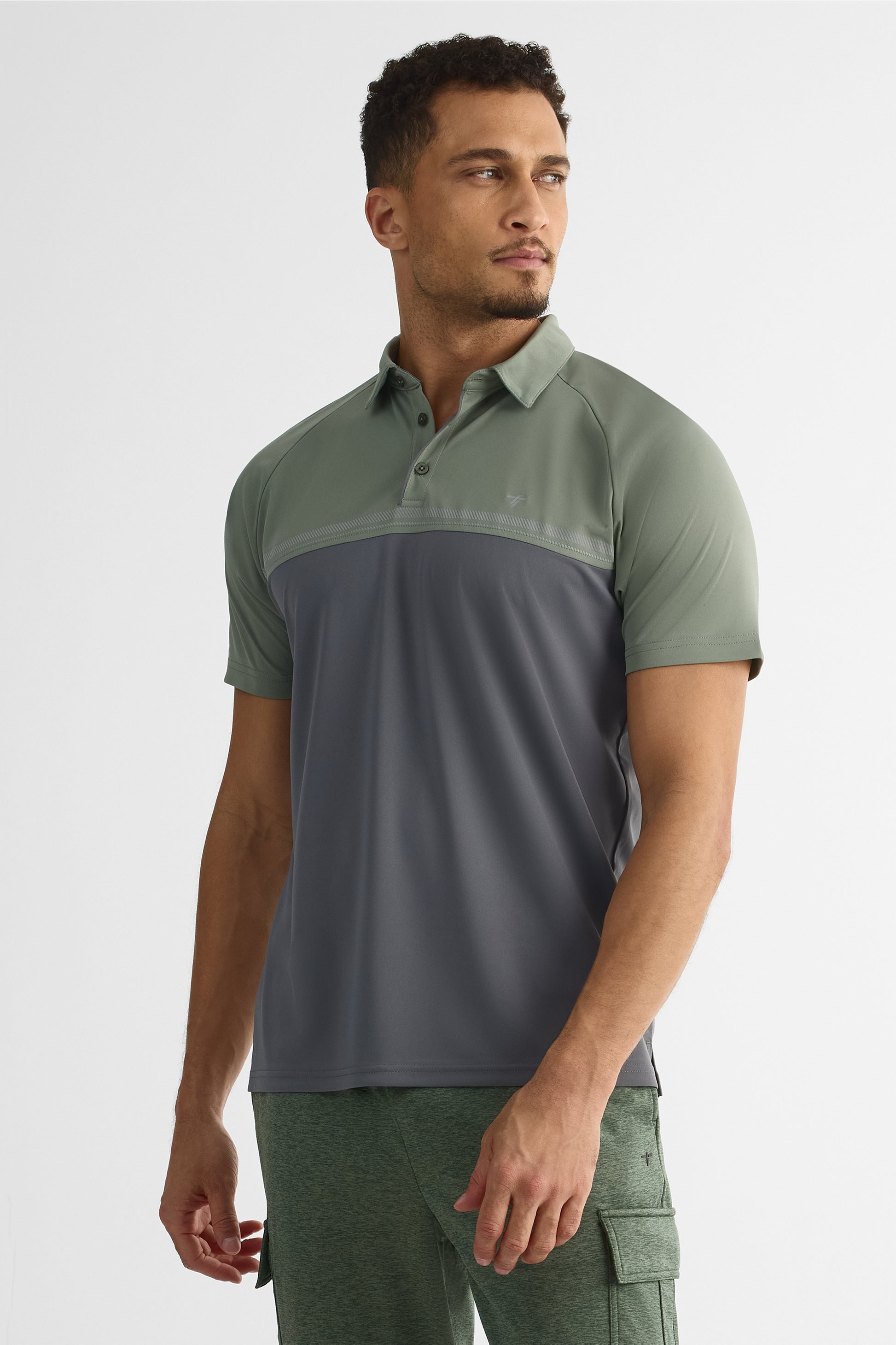 Chandail polo M/courtes color block – Homme && GRIS