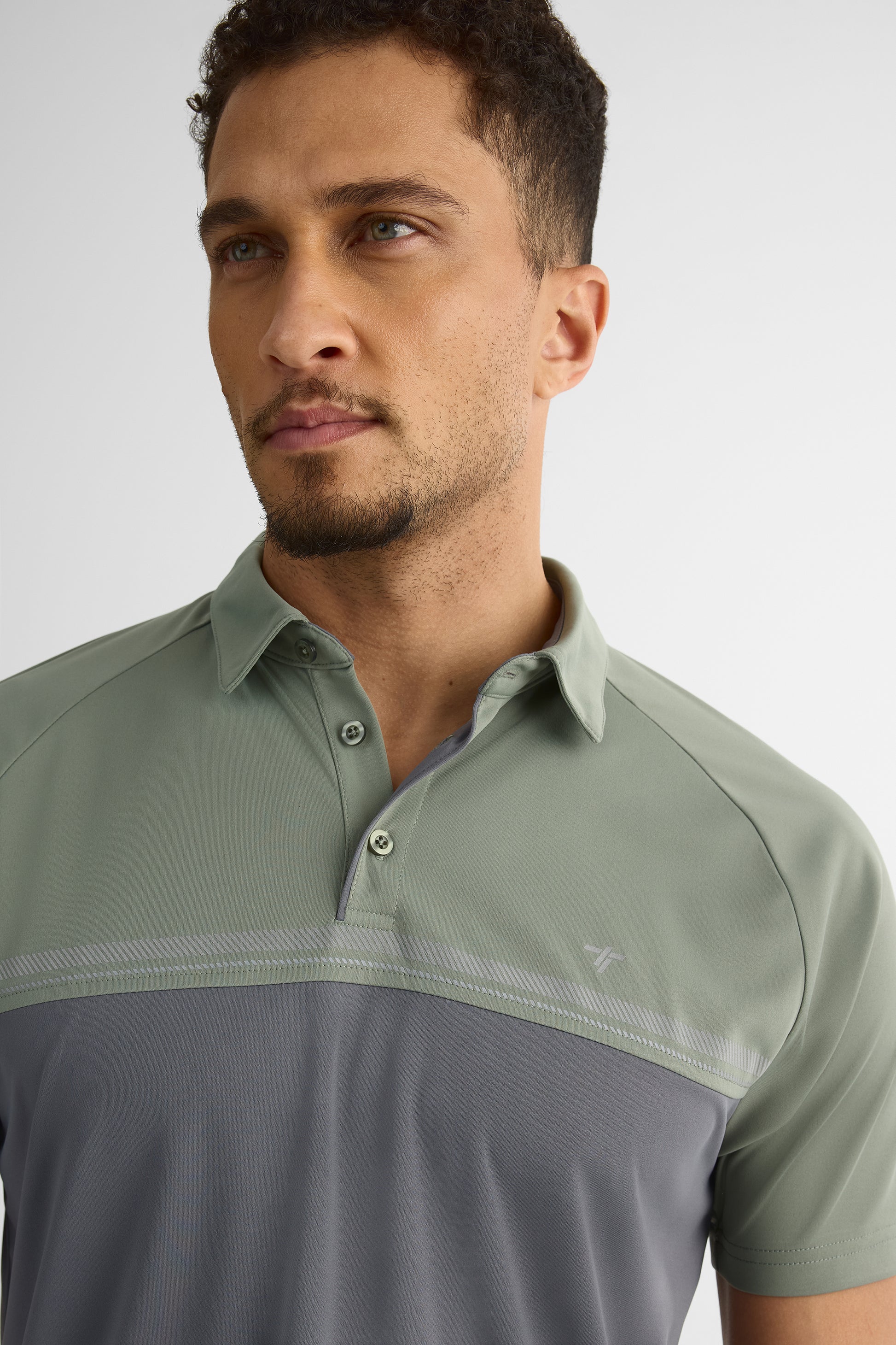 Chandail polo M/courtes color block – Homme && GRIS