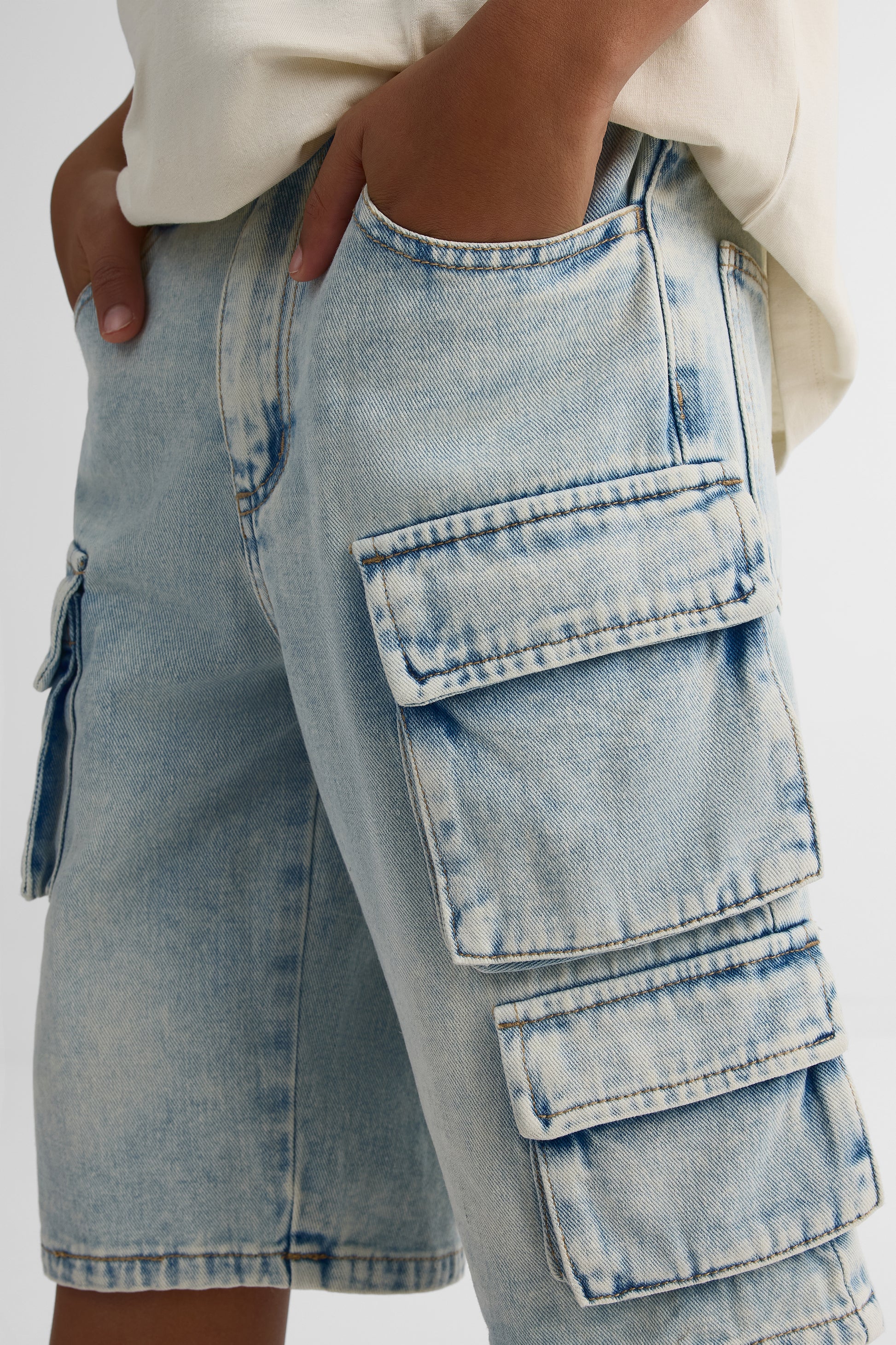 Baggy denim shorts with cargo pockets - Girl's teen && DENIM PALE