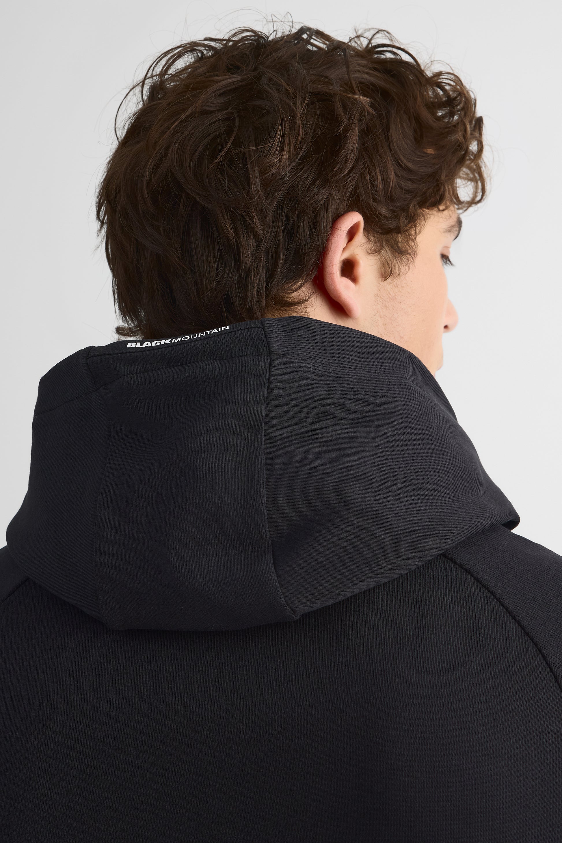 Chandail ouaté à capuchon – Femme && NOIR