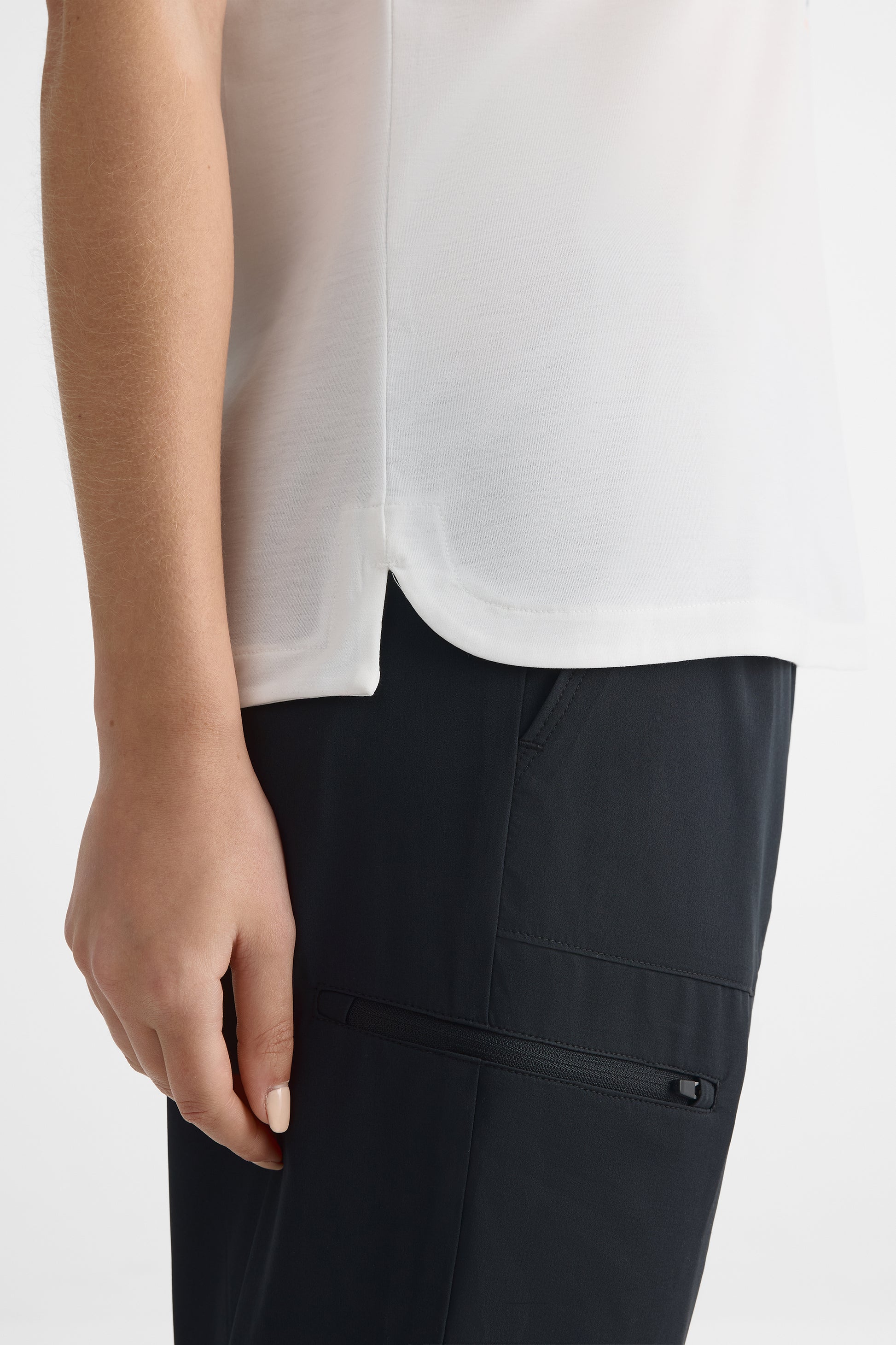 Chandail M/courtes semi-ajusté avec graphique - Femme && BLANC