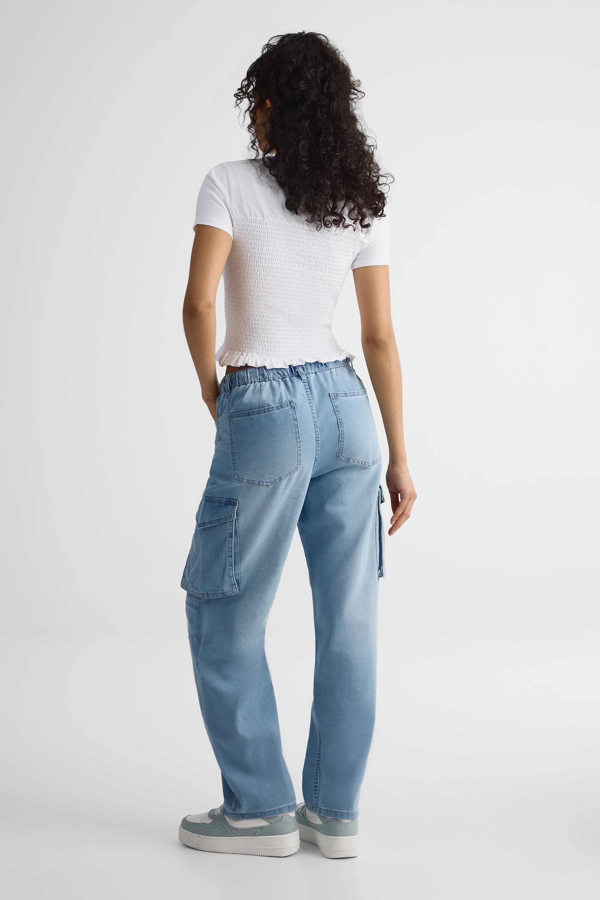 Jeans cargo élastique à la taille – Femme && DENIM PALE