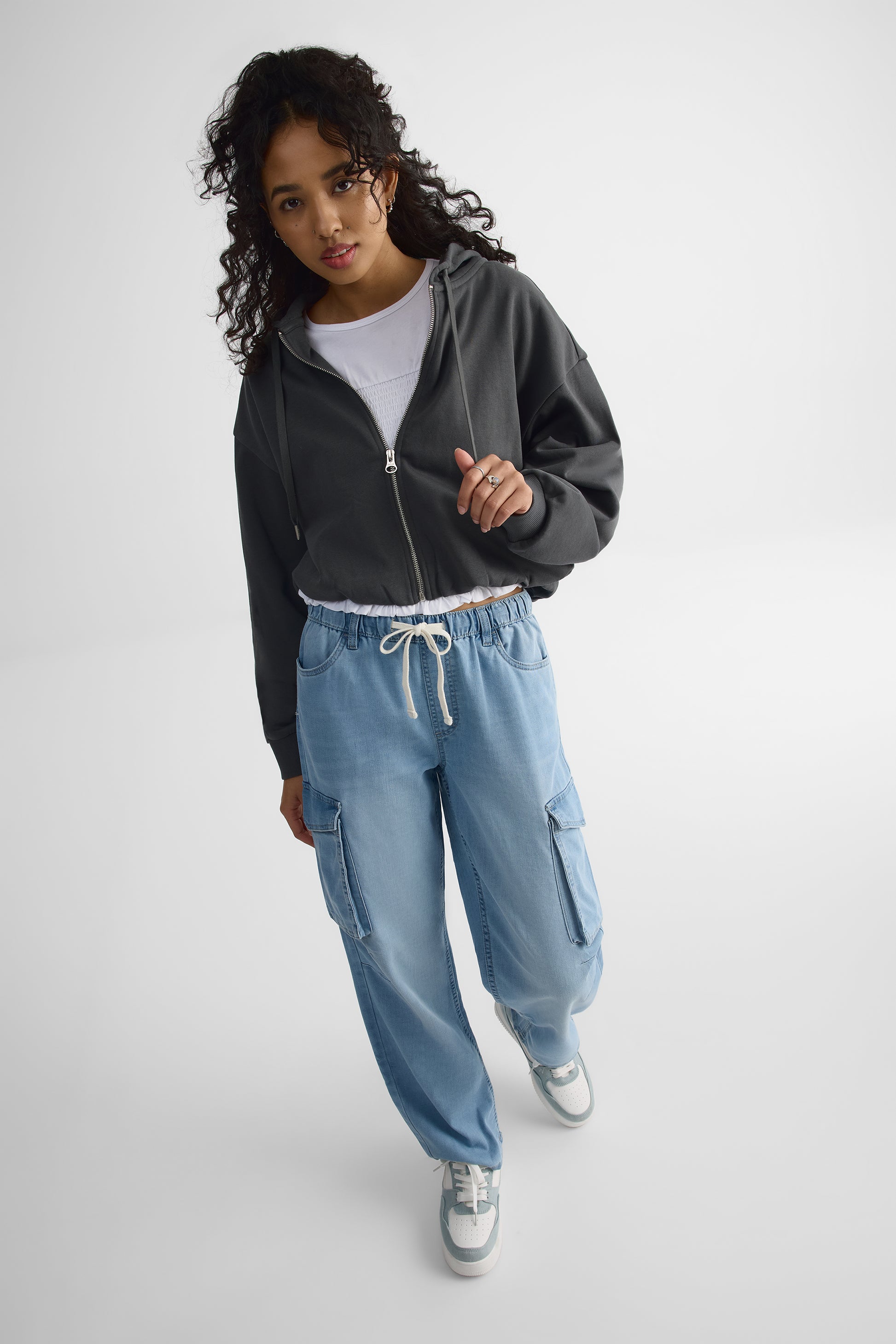 Jeans cargo élastique à la taille – Femme && DENIM PALE
