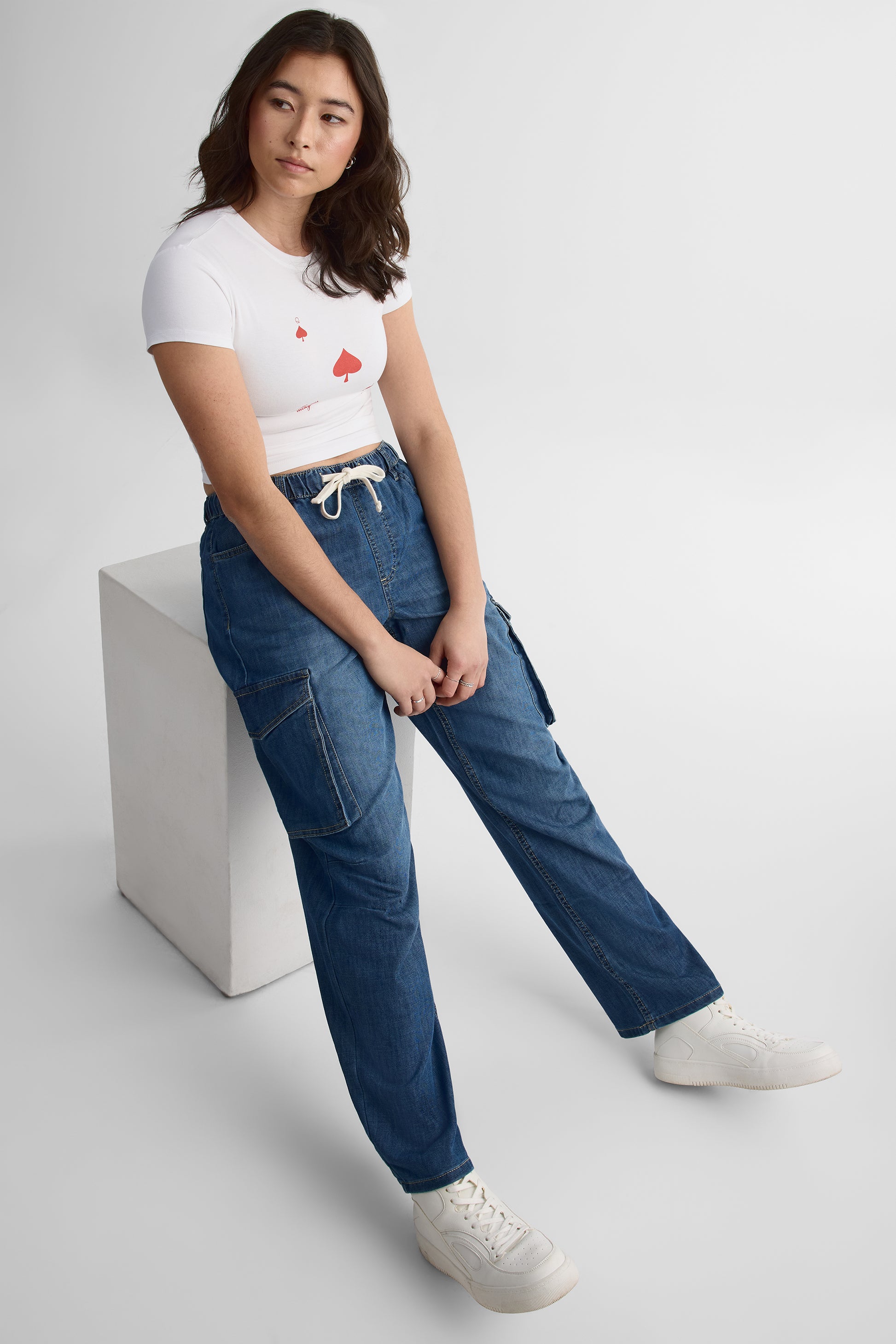 Jeans cargo élastique à la taille – Femme && DENIM MOYEN