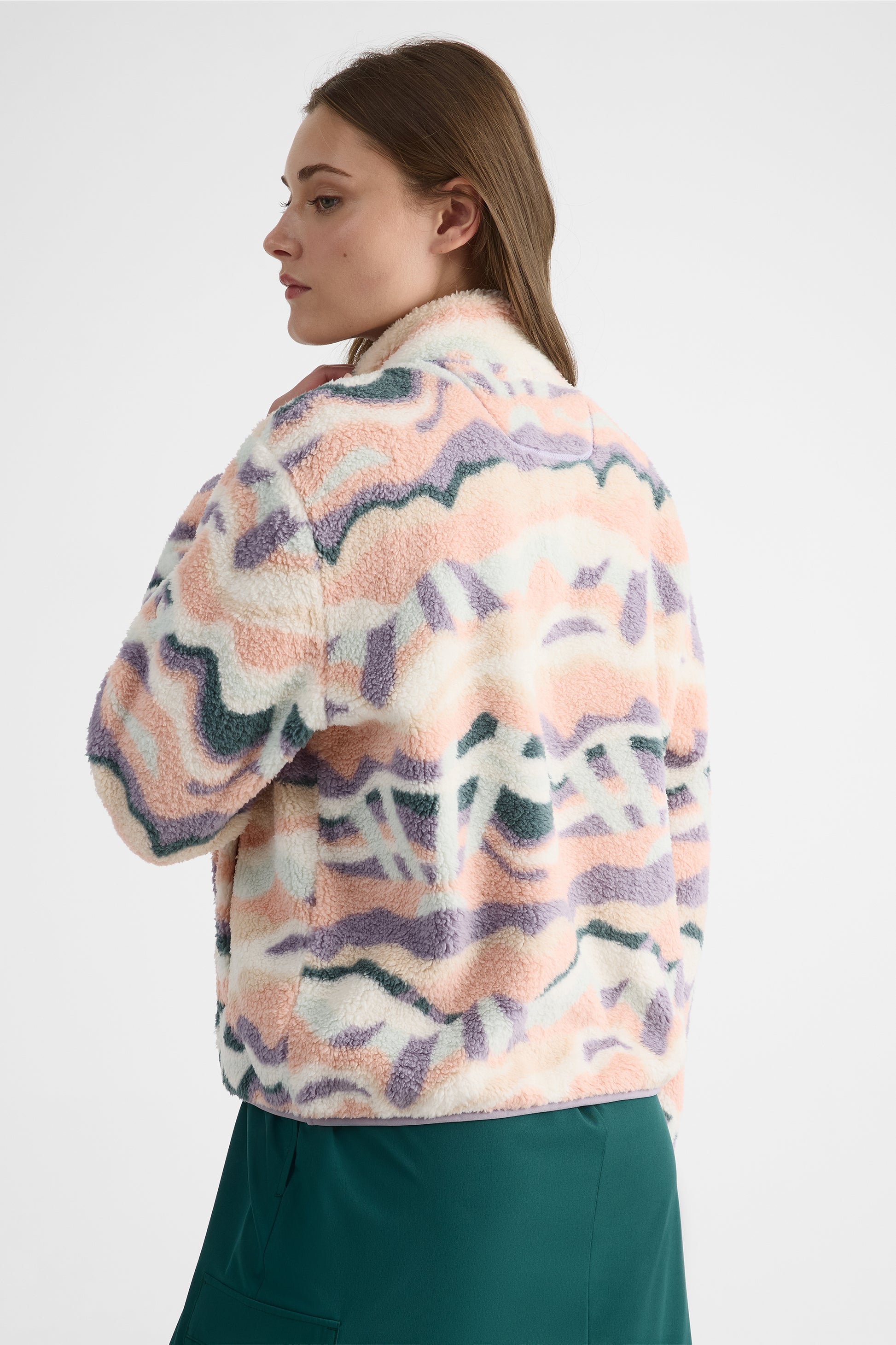 Chandail ample en plush avec col montant - Femme && PECHE