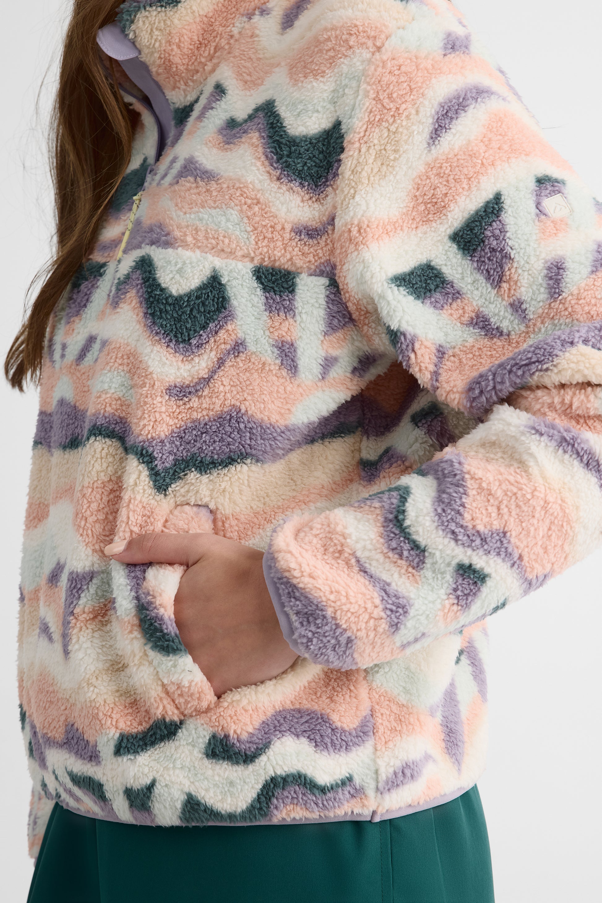 Chandail ample en plush avec col montant - Femme && PECHE