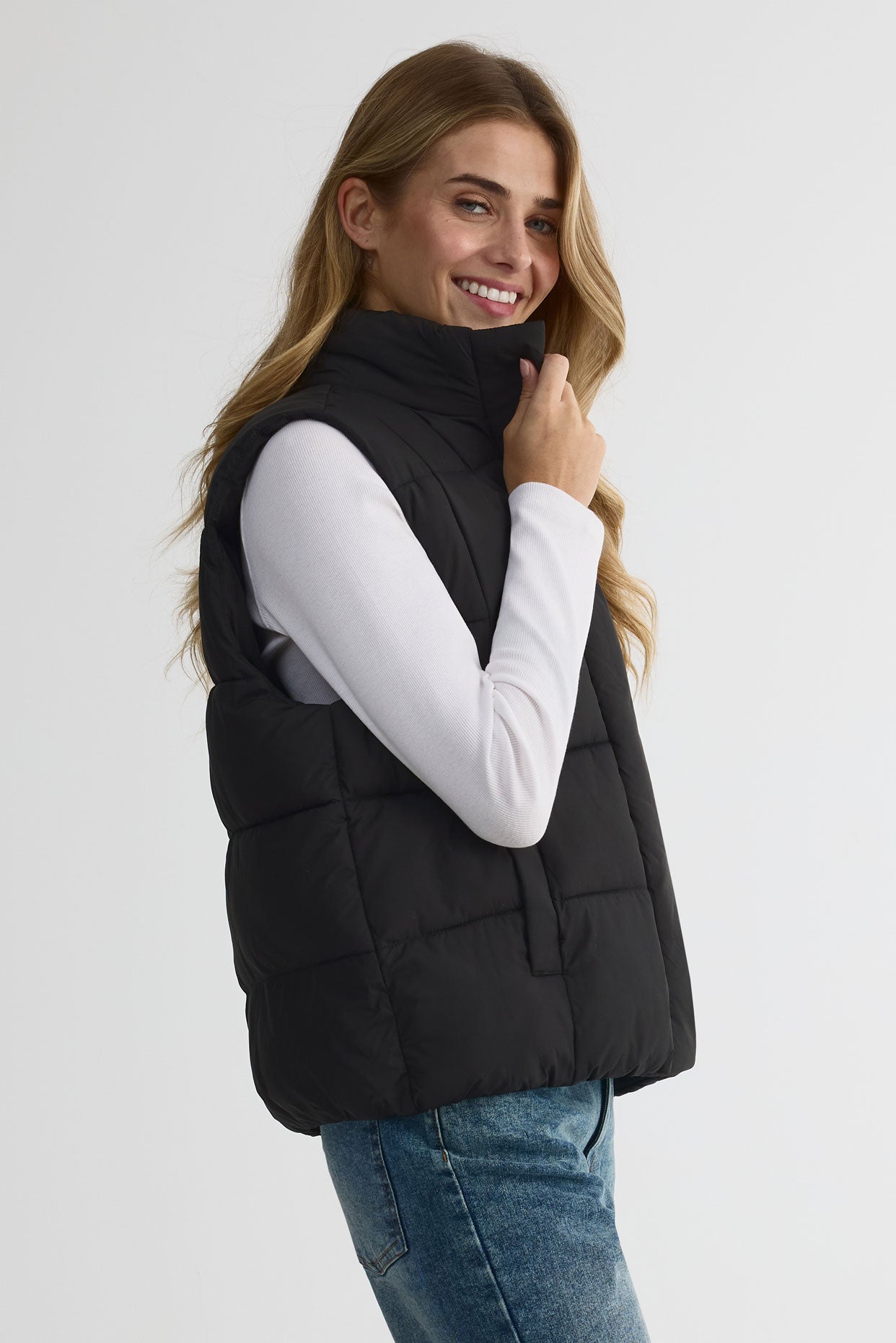Veste sans manche en taffeta – Femme && NOIR