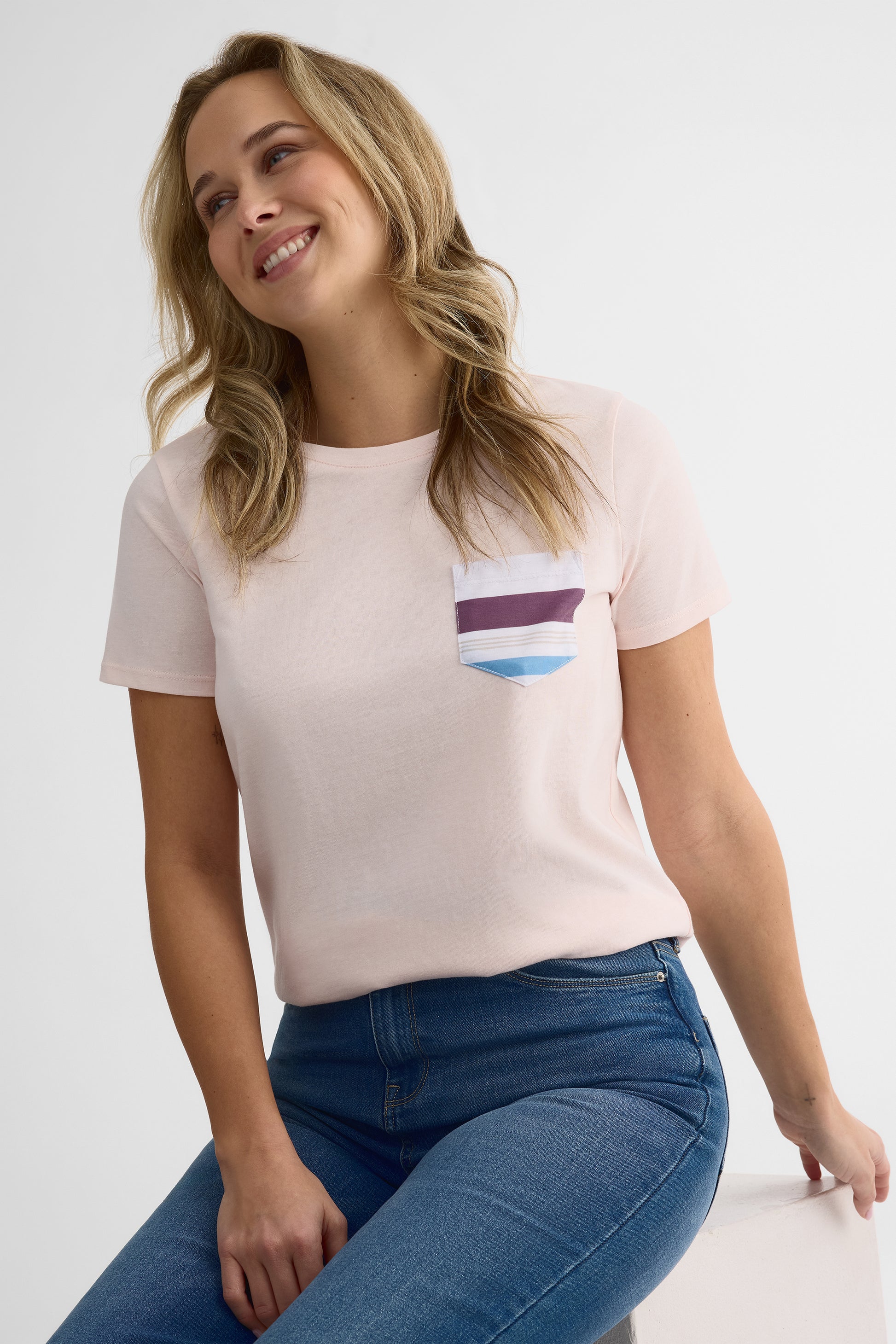 Chandail m/courtes col rond avec poche - Femme 2/30$ && ROSE