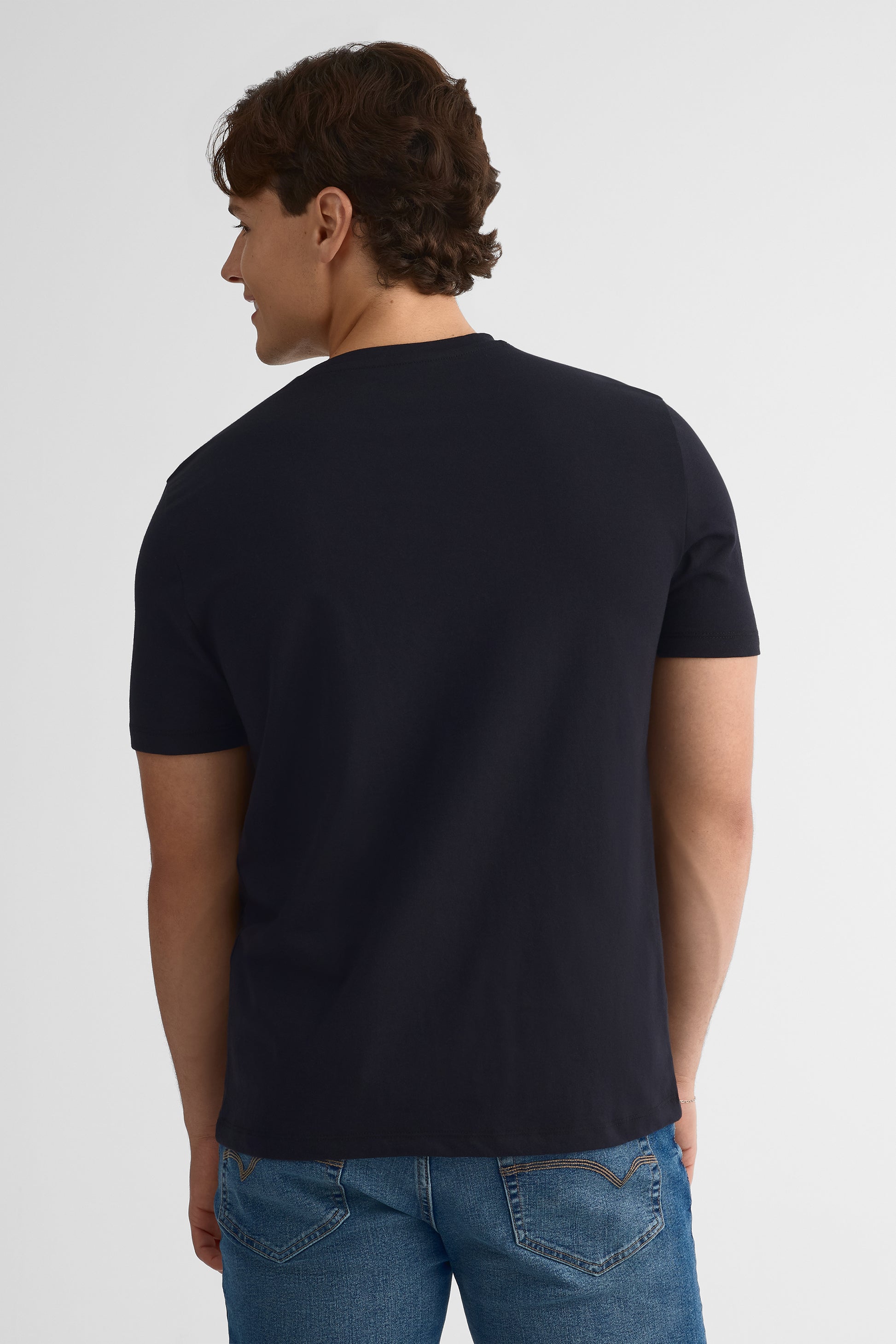 Chandail col rond coupe droite – Homme 2/30$ && NOIR