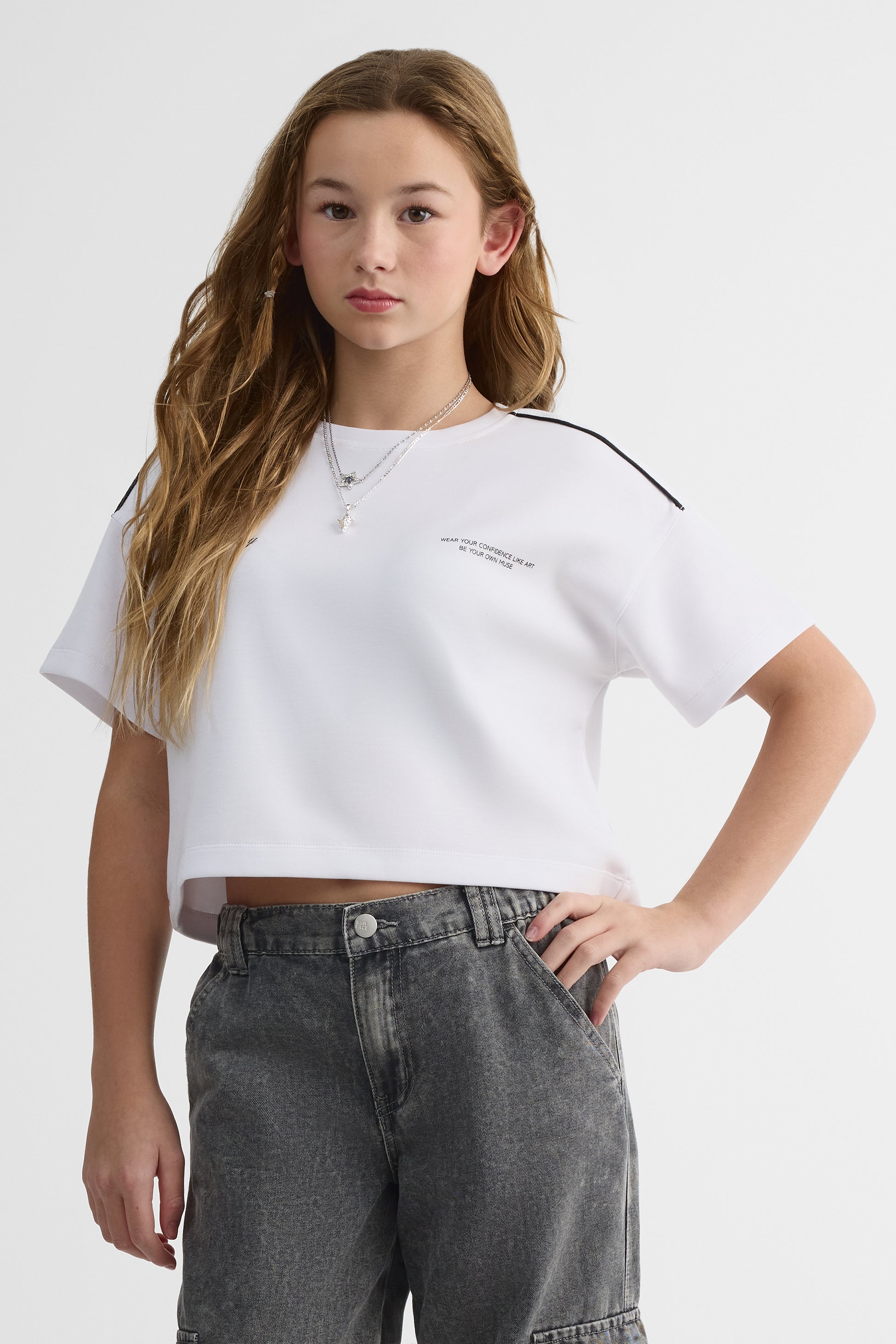 Chandail cropped M/courtes avec imprimé – Ado fille && BLANC
