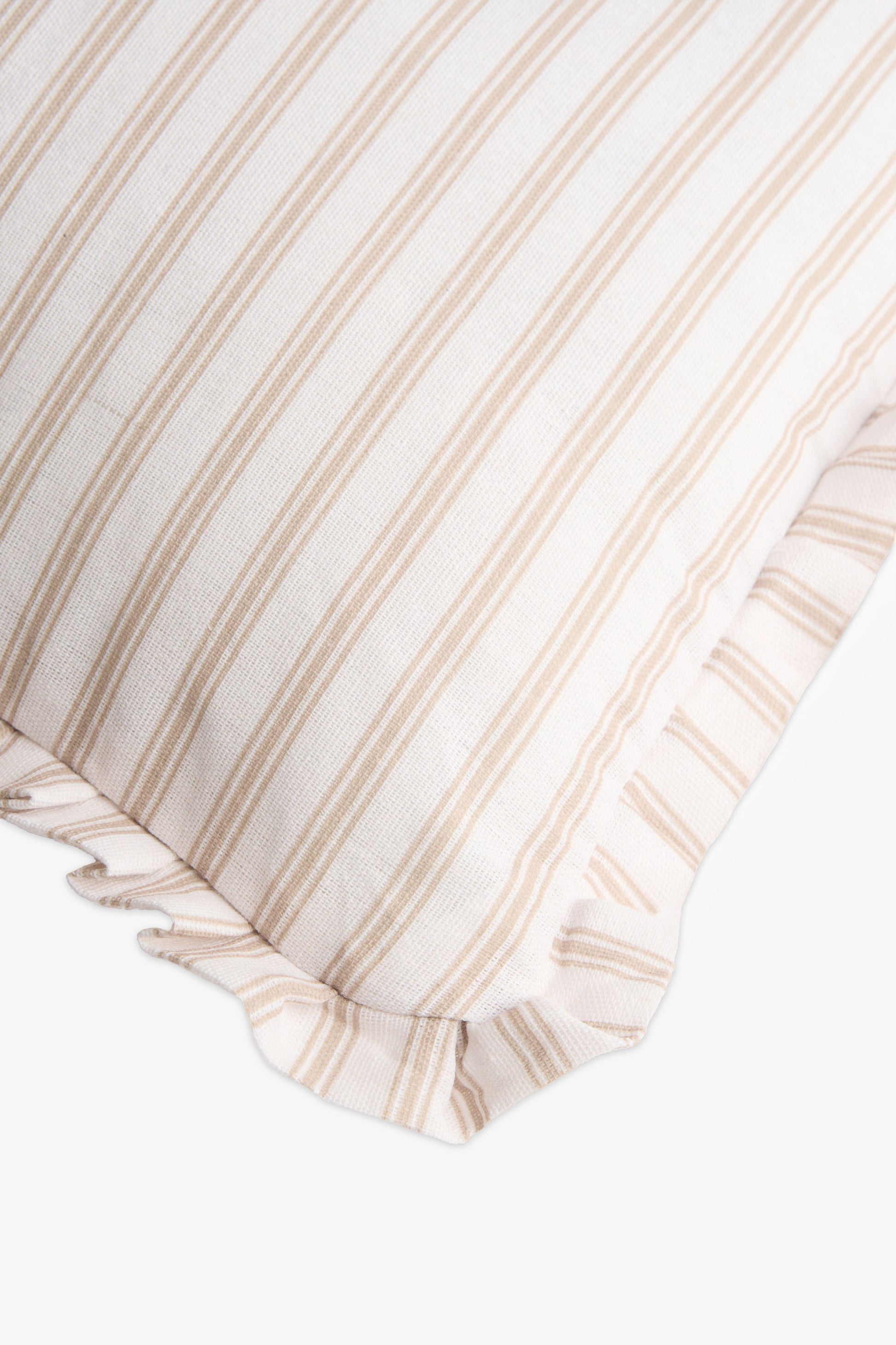 Coussin décoratif avec bord ruffle 45x45cm - Maison && CREME MULTI