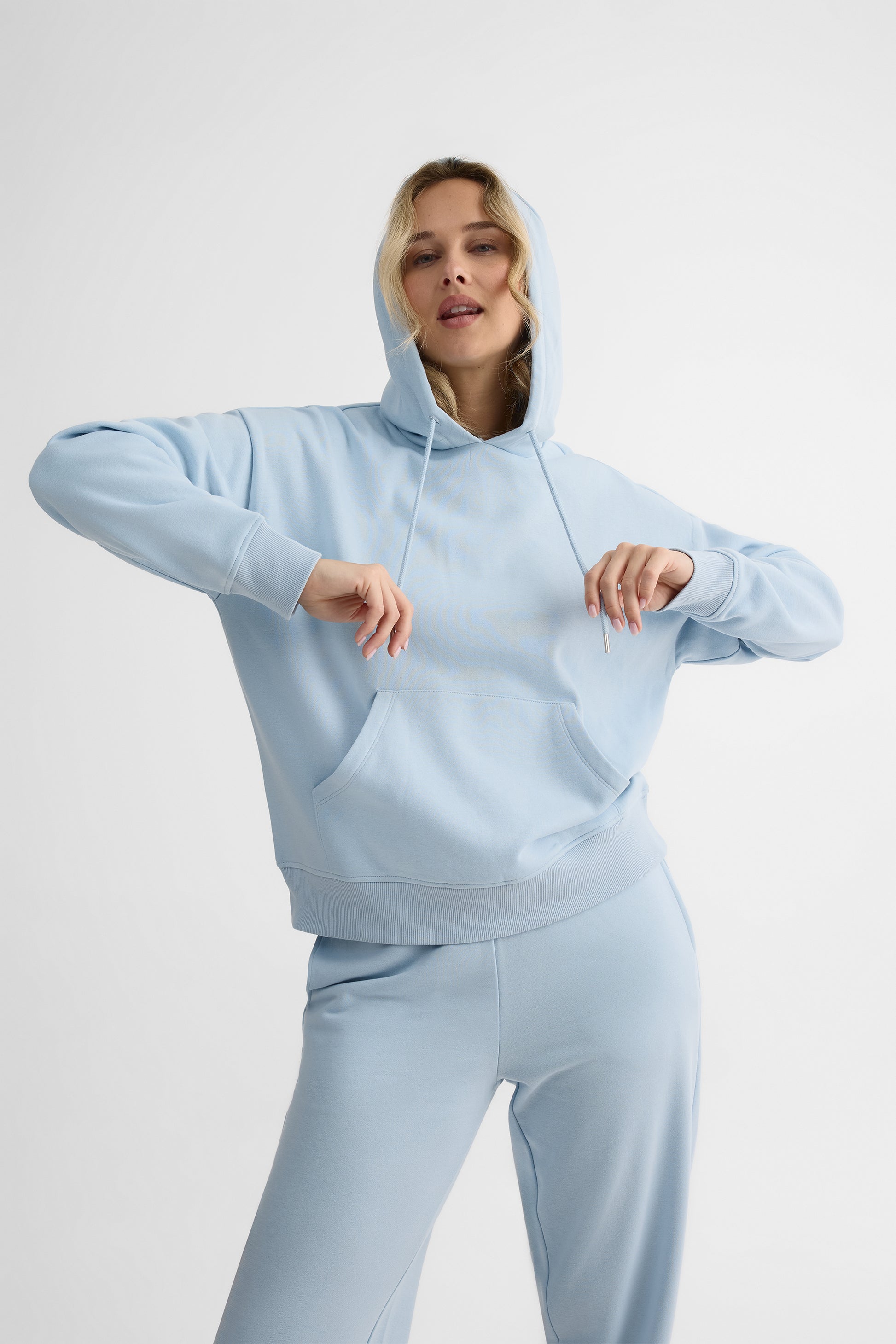Chandail ouaté à capuchon – Femme && BLEU