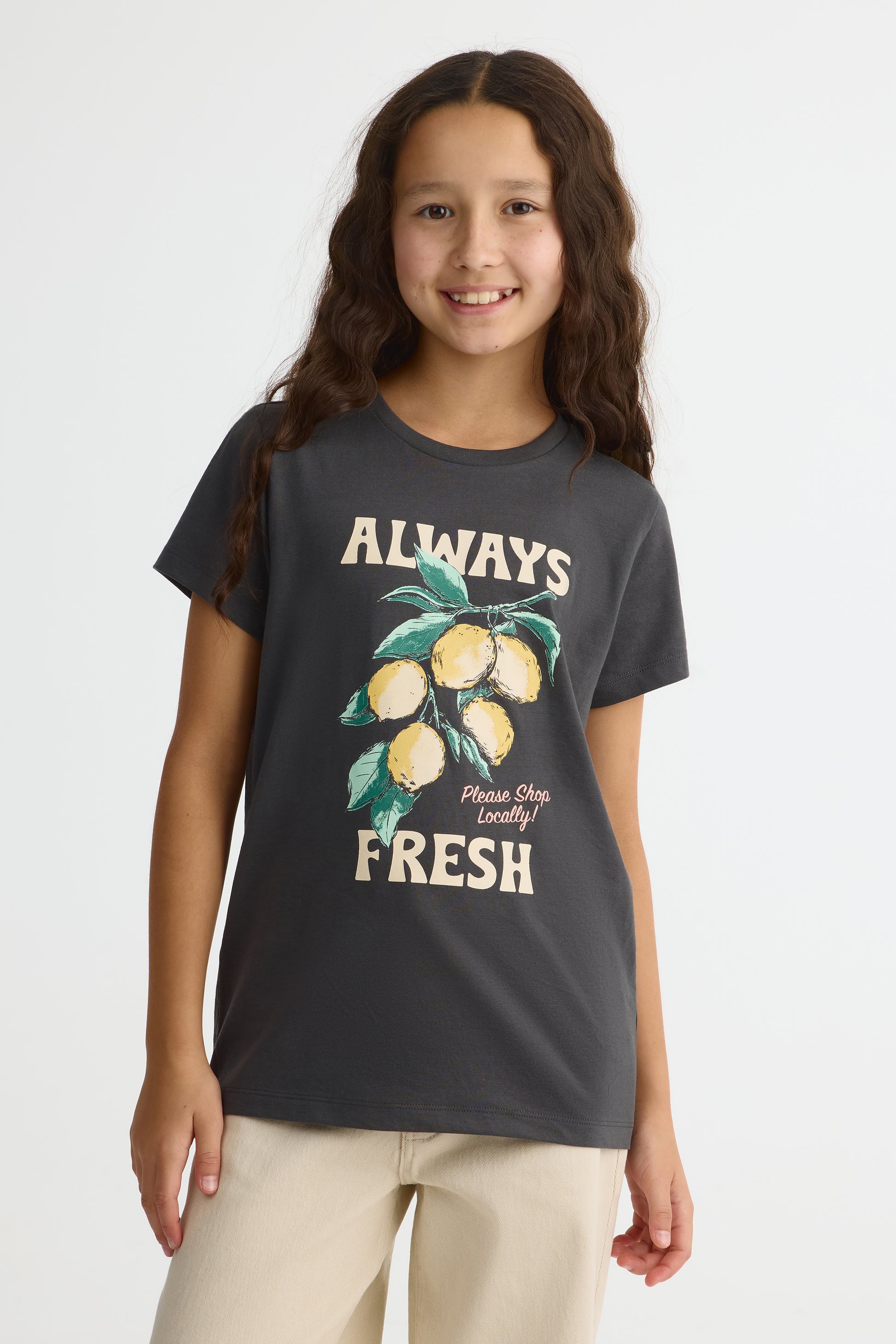 T-shirt graphique manches courtes – Ado fille 2/25$ && CHARBON
