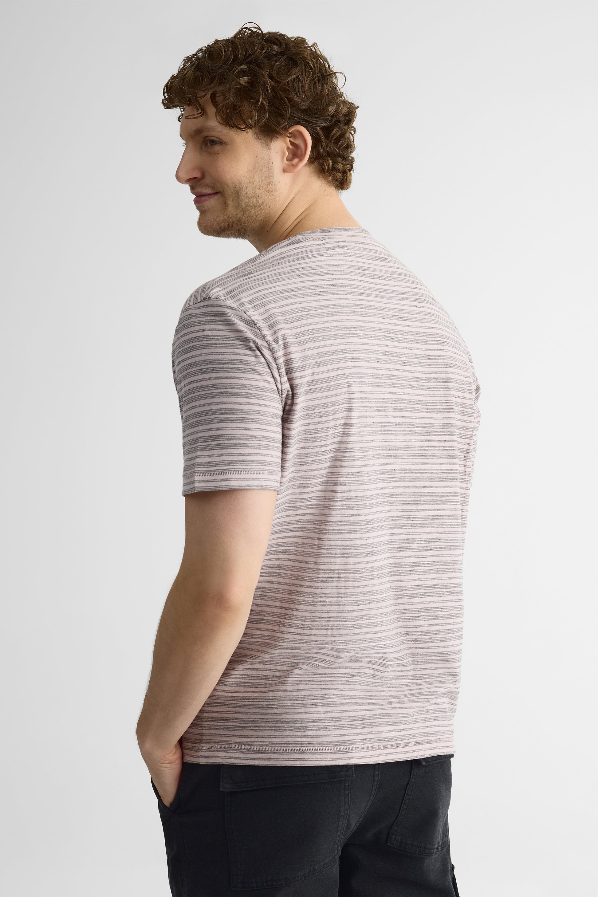 T-shirt rayé à col rond avec poche – Homme && ROSE MULTI