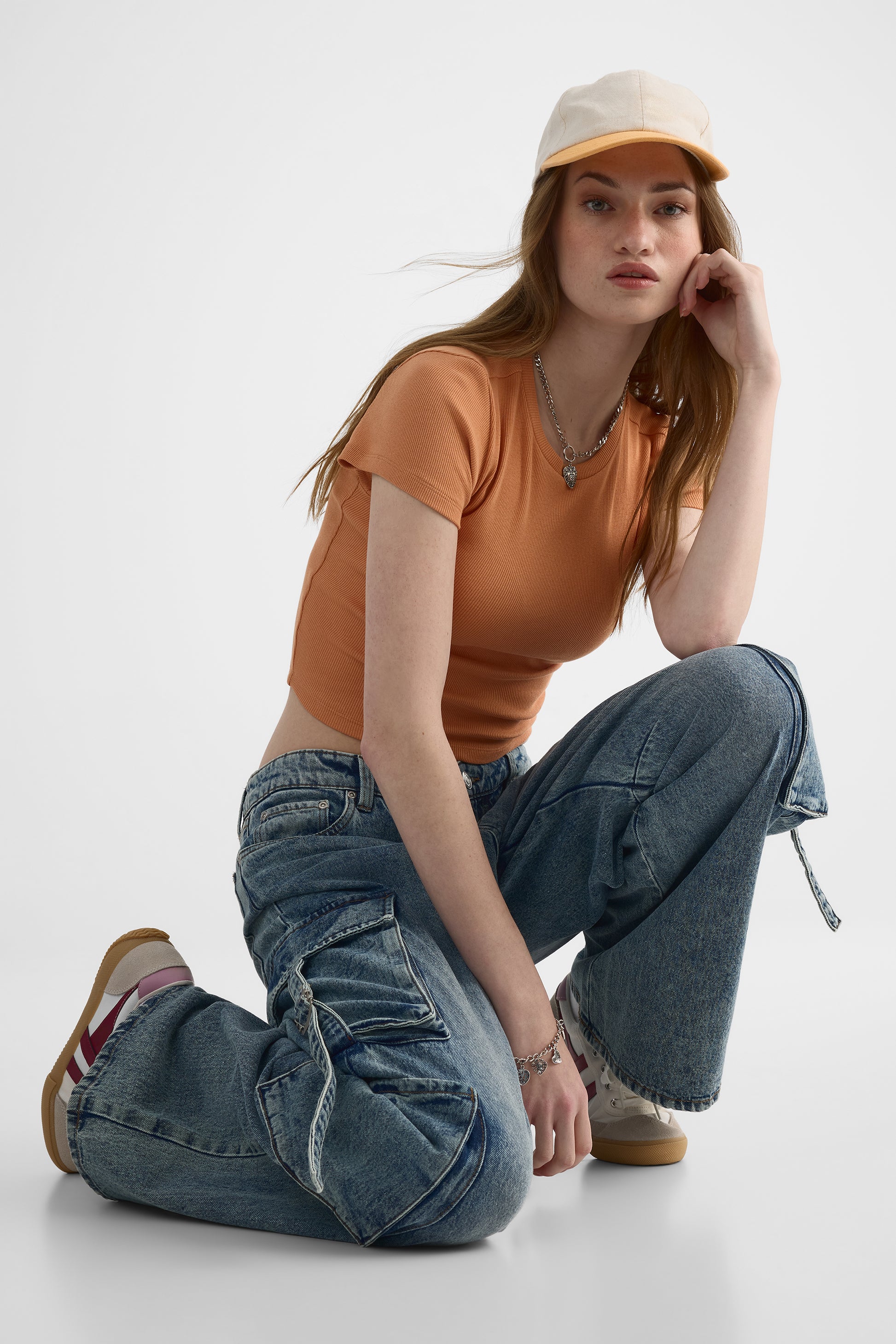 Chandail Baby Rib col rond – Jeune femme && BRUN