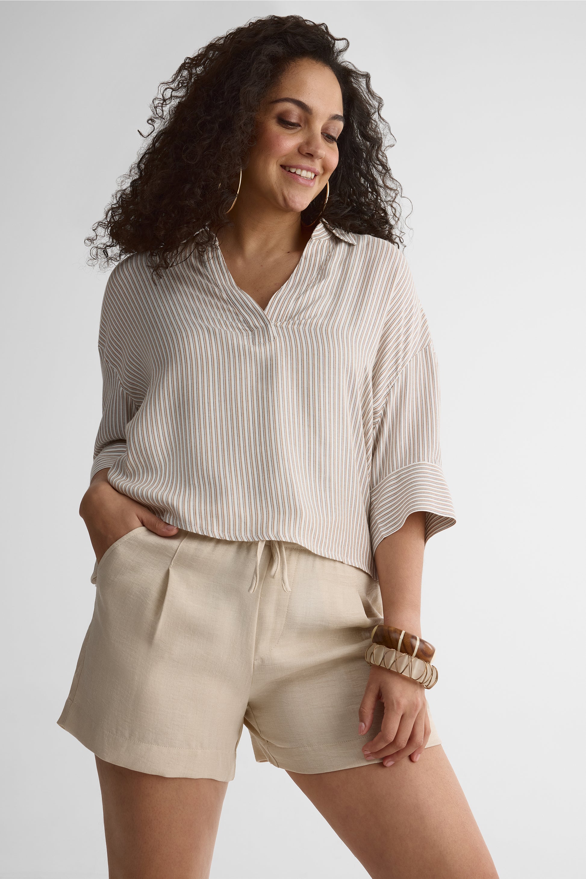 Short taille haute élastique avec poches - Femme && BLANC CASSÉ