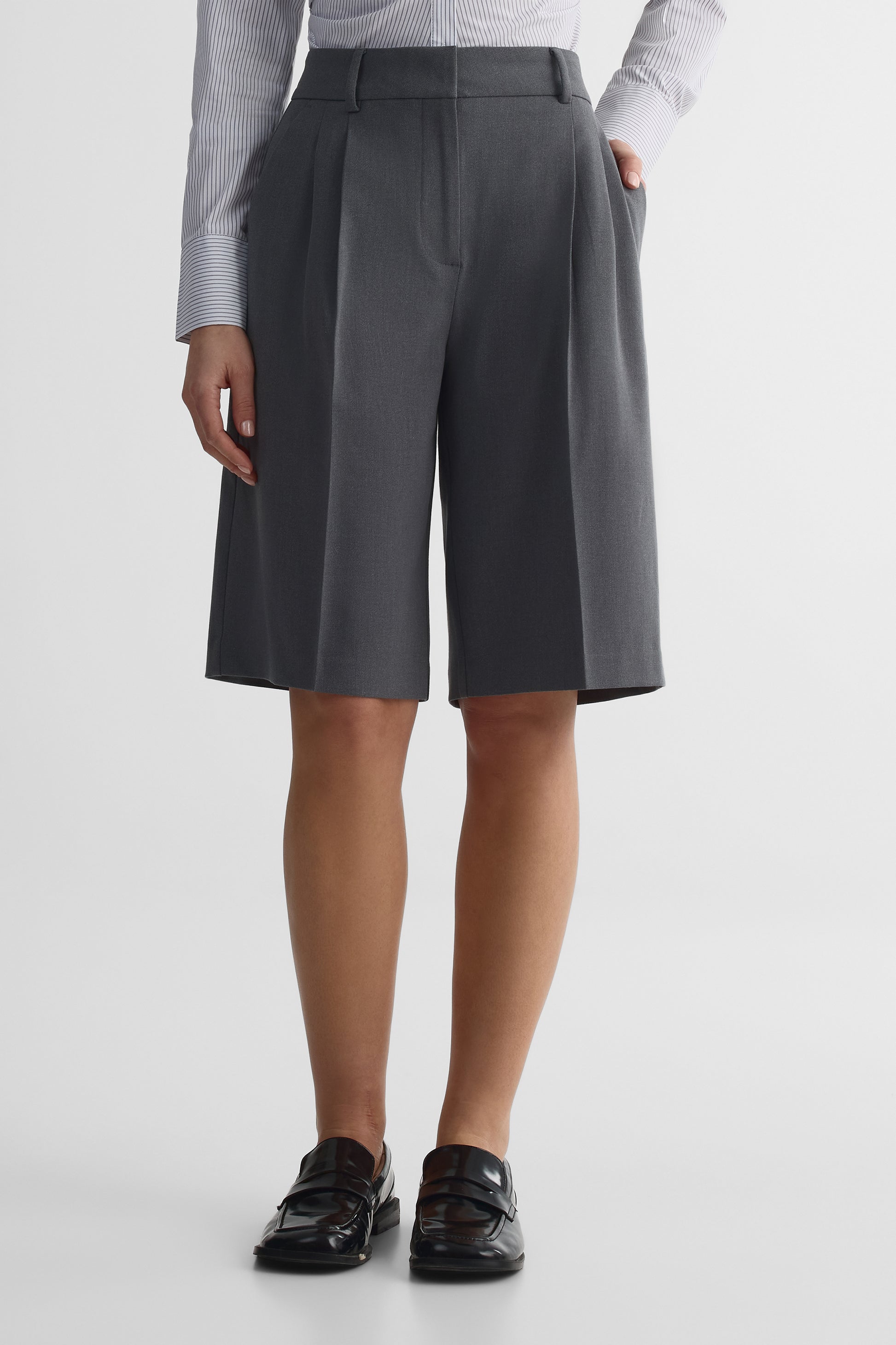 Bermuda taille haute plissé – Femme && GRIS MIXTE