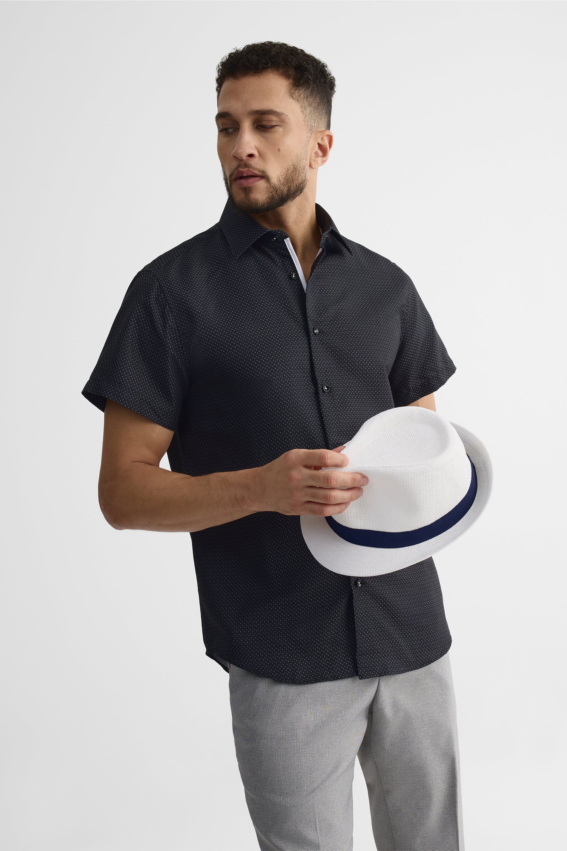 Chemise m/courtes ajustée en microfibre - Homme && NOIR