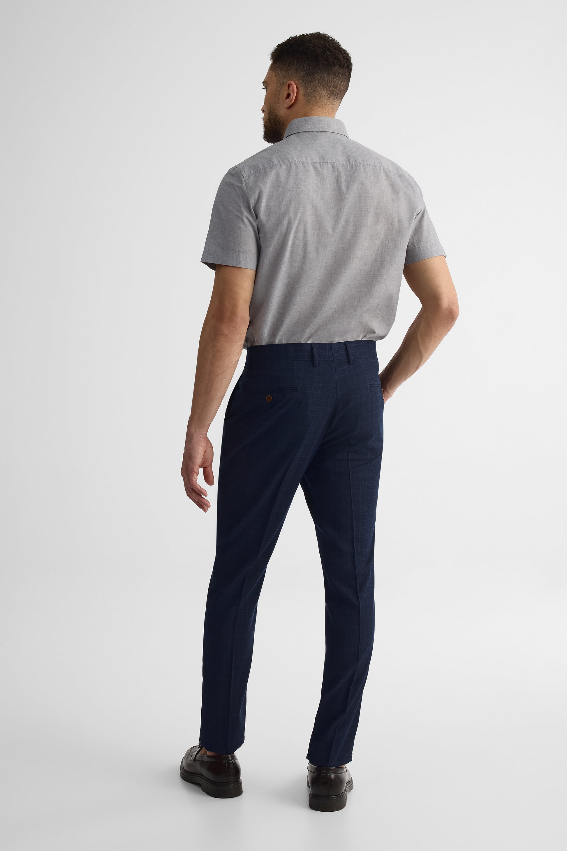 Pantalon habillé coupe moderne – Homme && MARIN