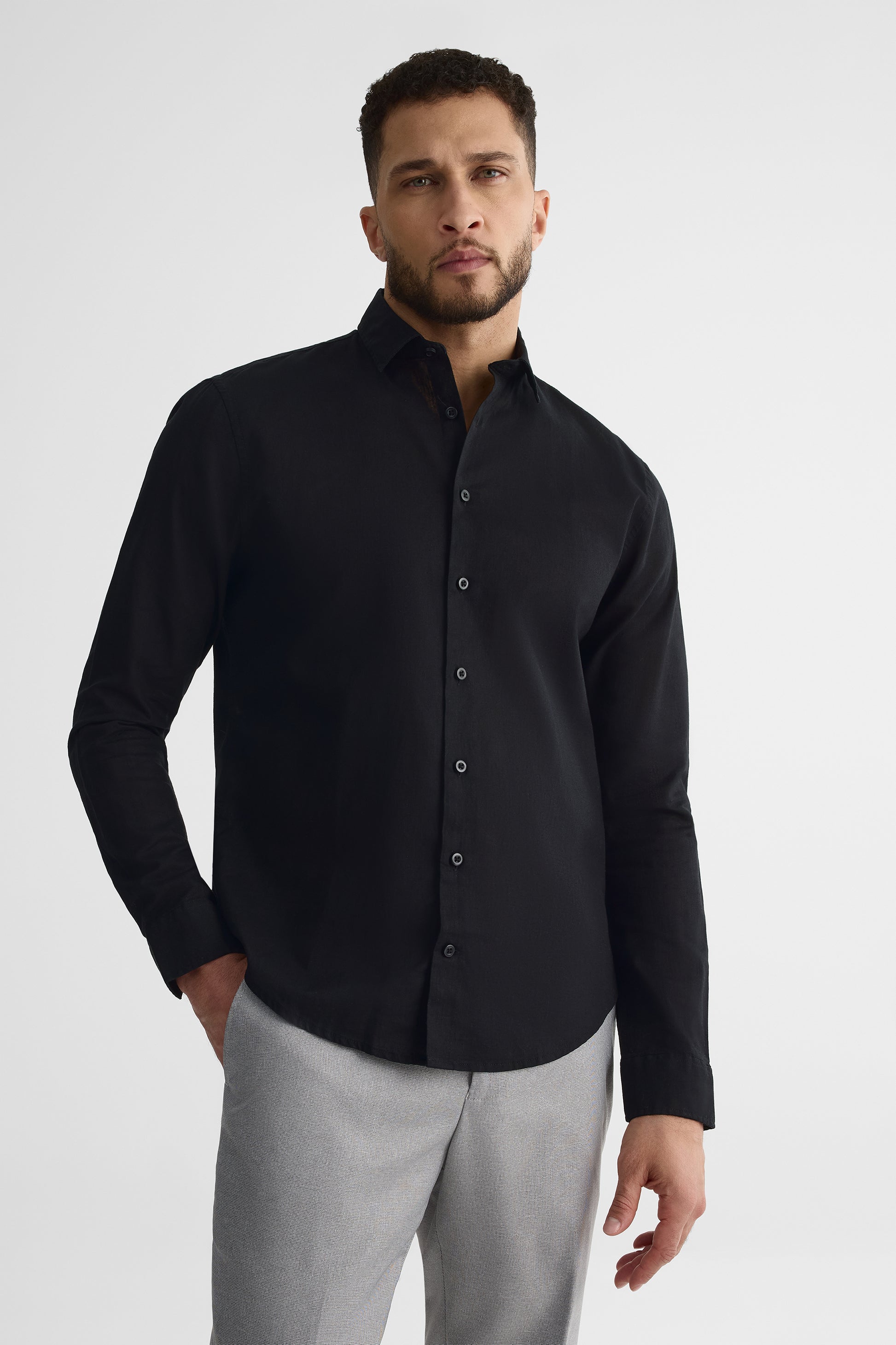 Chemise manches longues coupe moderne – Homme && NOIR