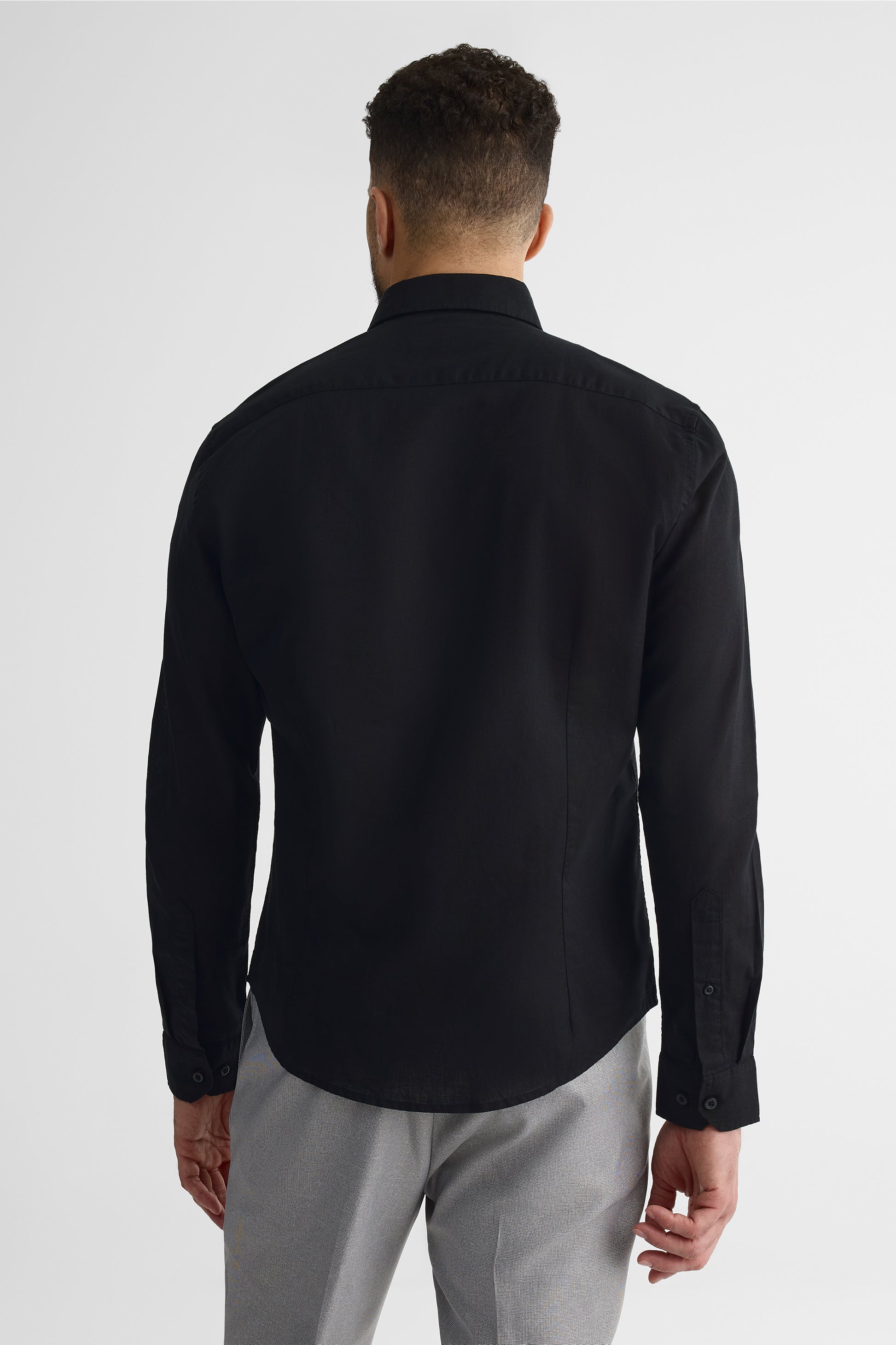 Chemise manches longues coupe moderne – Homme && NOIR