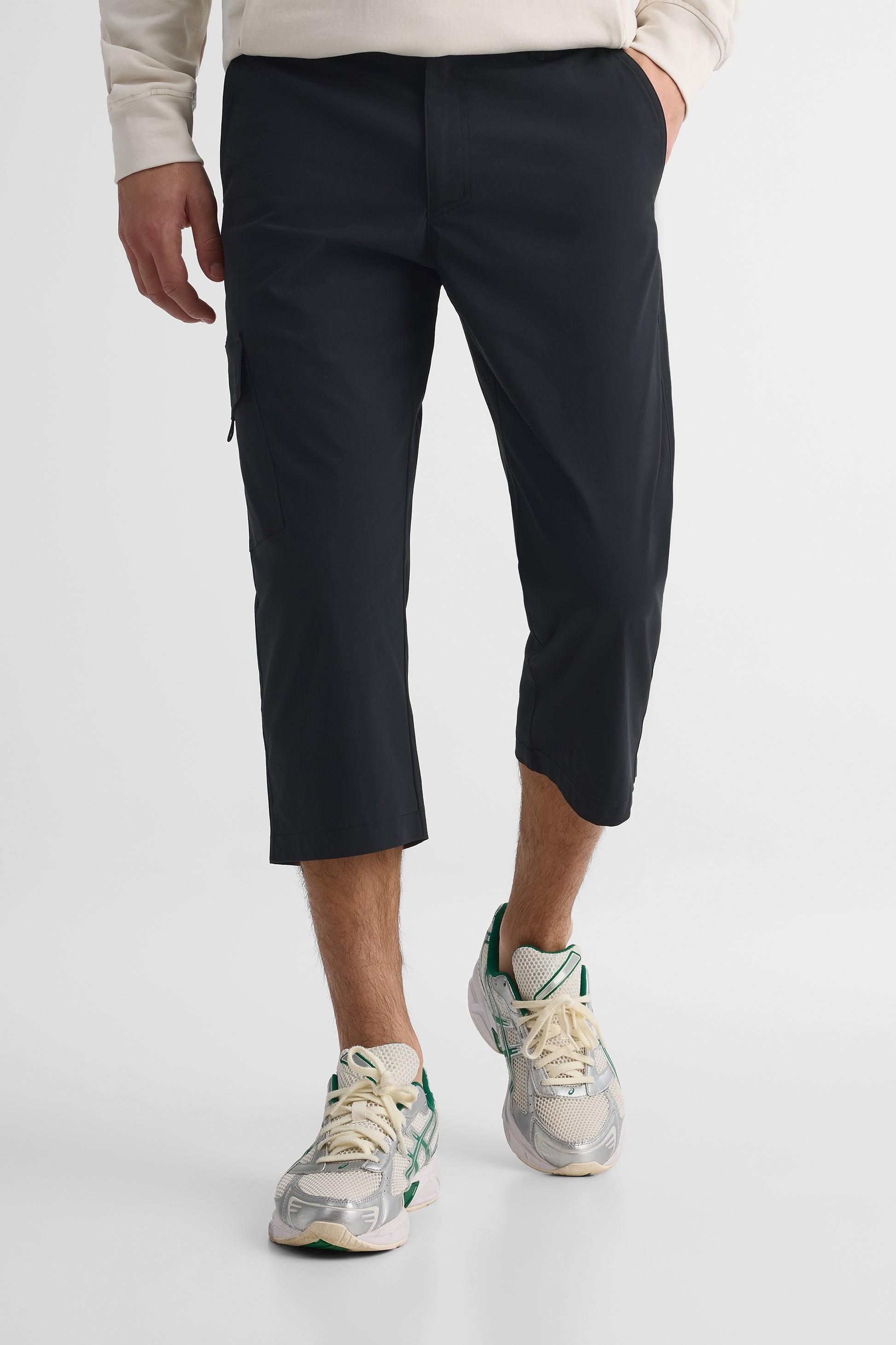 Capri homme avec poches cargo - Coupe droite && NOIR