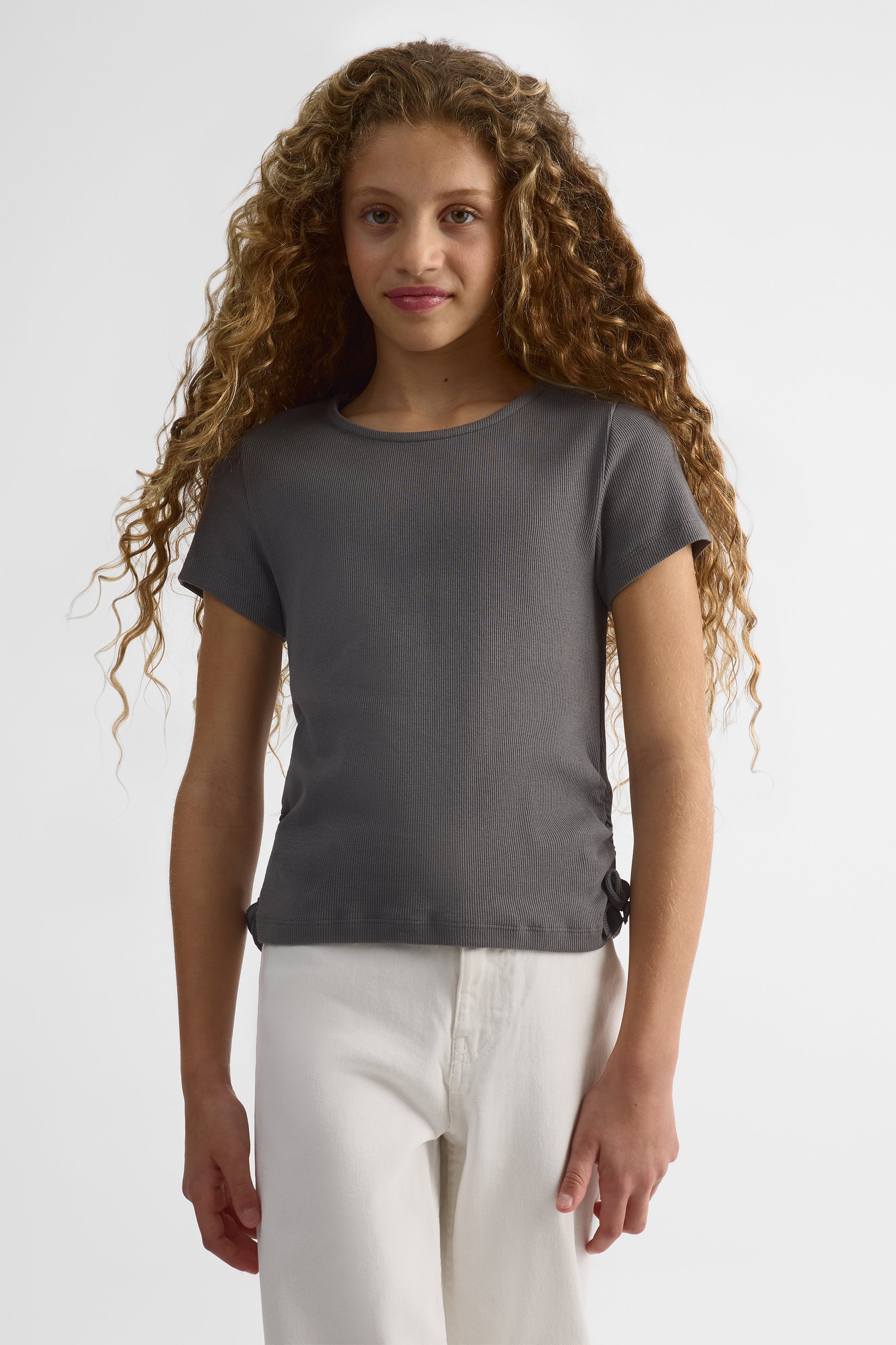 Chandail M/courtes ajusté avec boucle – Ado fille && CHARBON