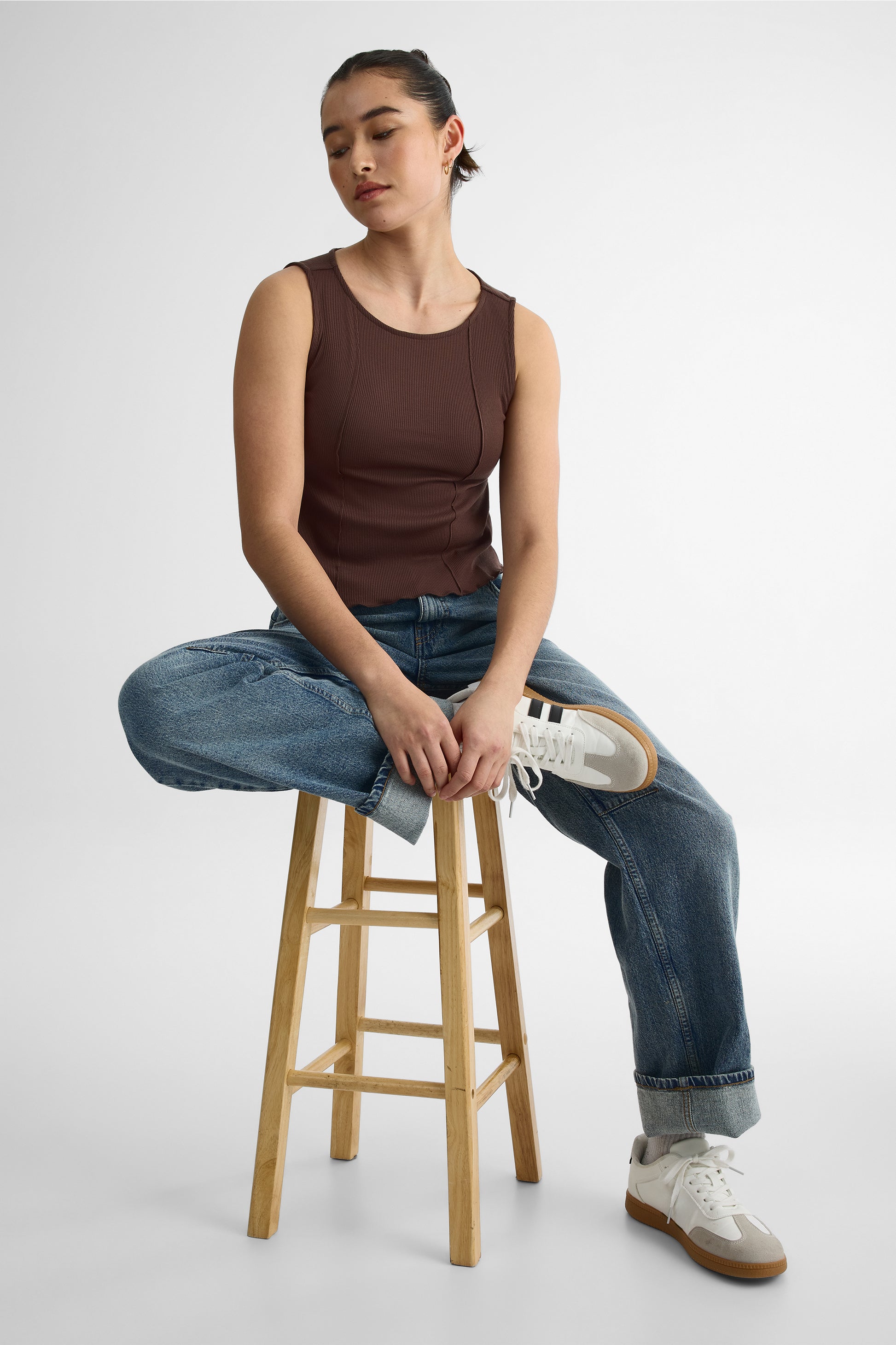 Camisole ajustée col rond en poly-rayon - Femme && BRUN