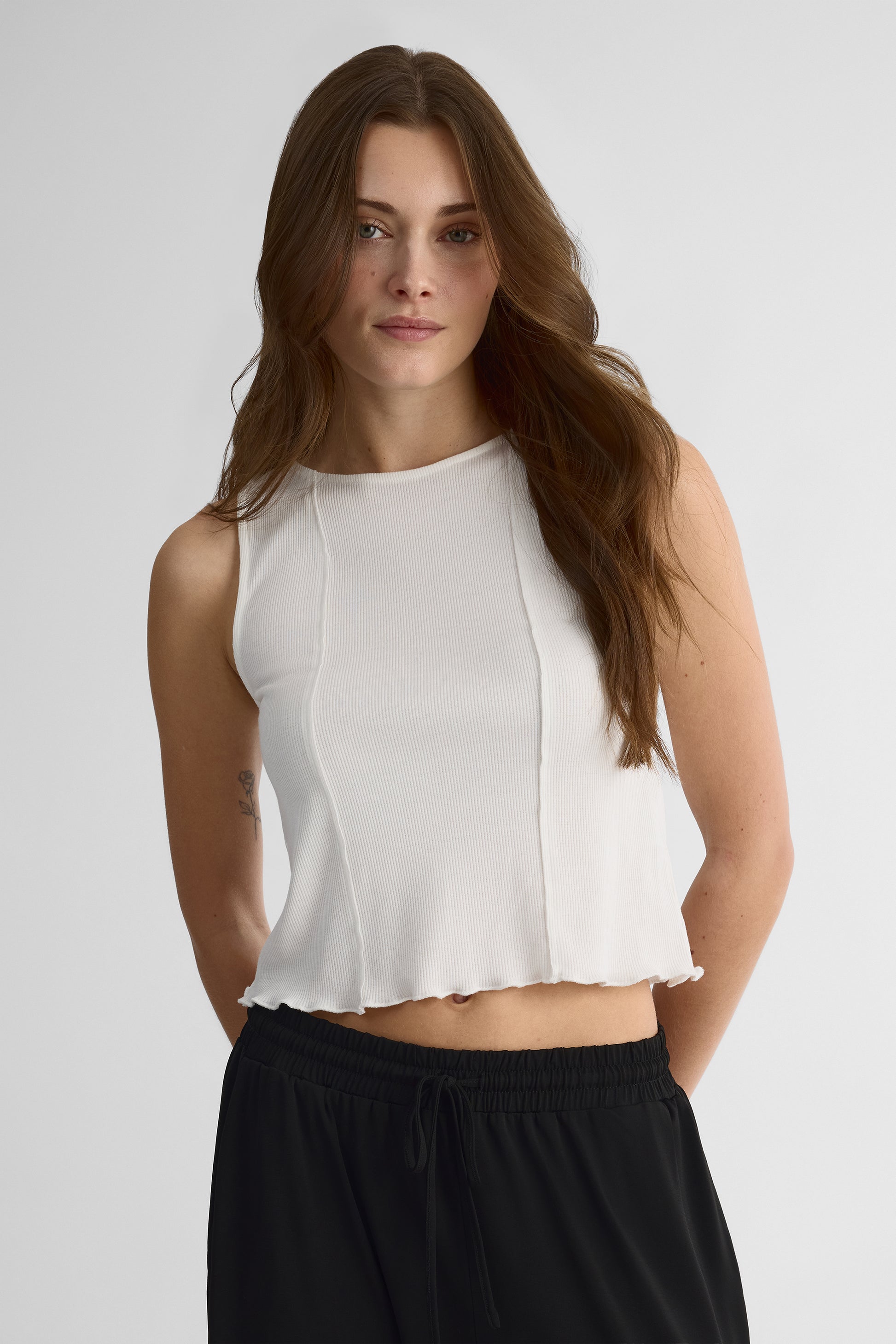 Camisole ajustée col rond en poly-rayon - Femme && BLANC CASSÉ