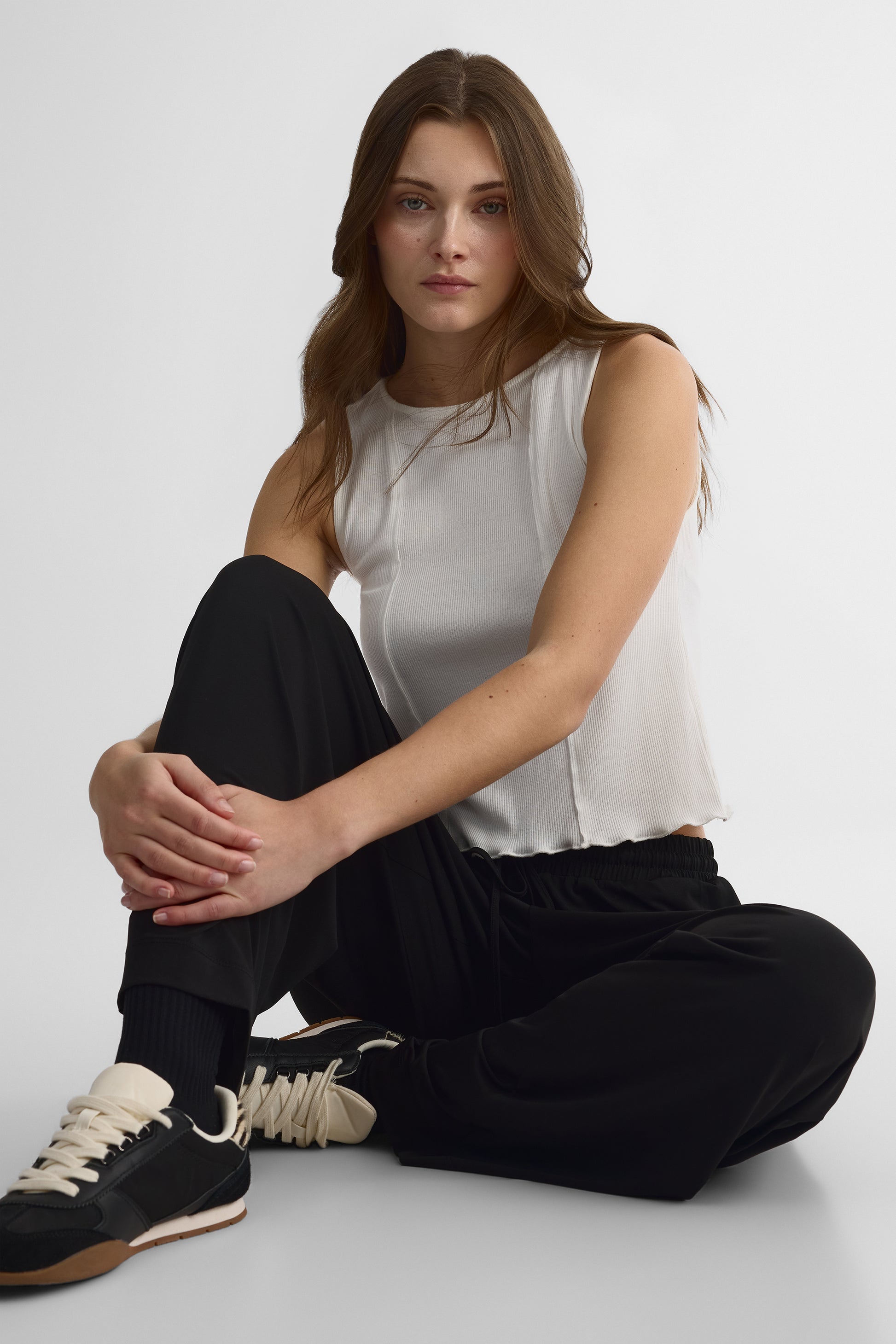 Camisole ajustée col rond en poly-rayon - Femme && BLANC CASSÉ
