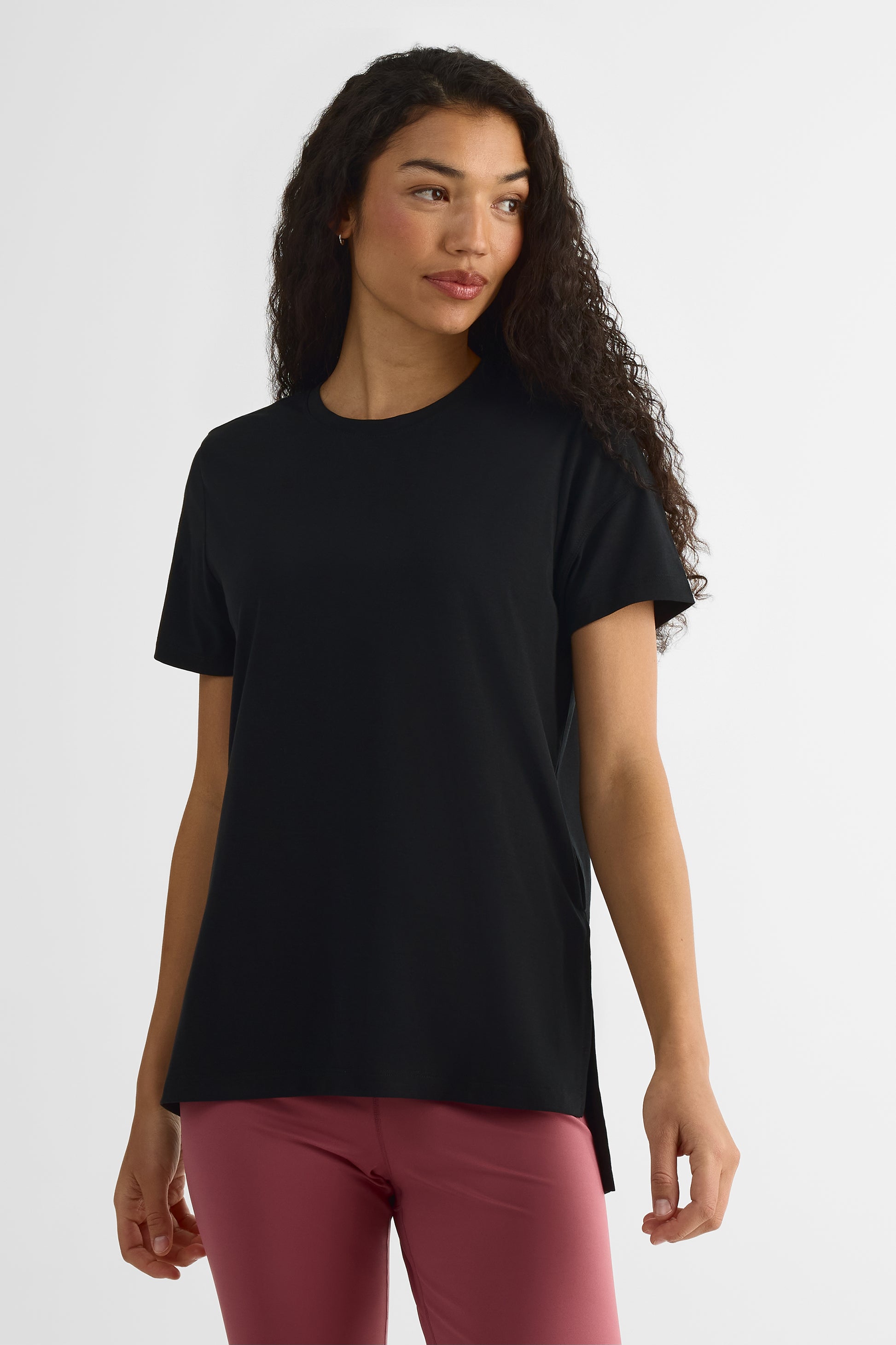 Chandail à manches courtes col rond - Femme && NOIR