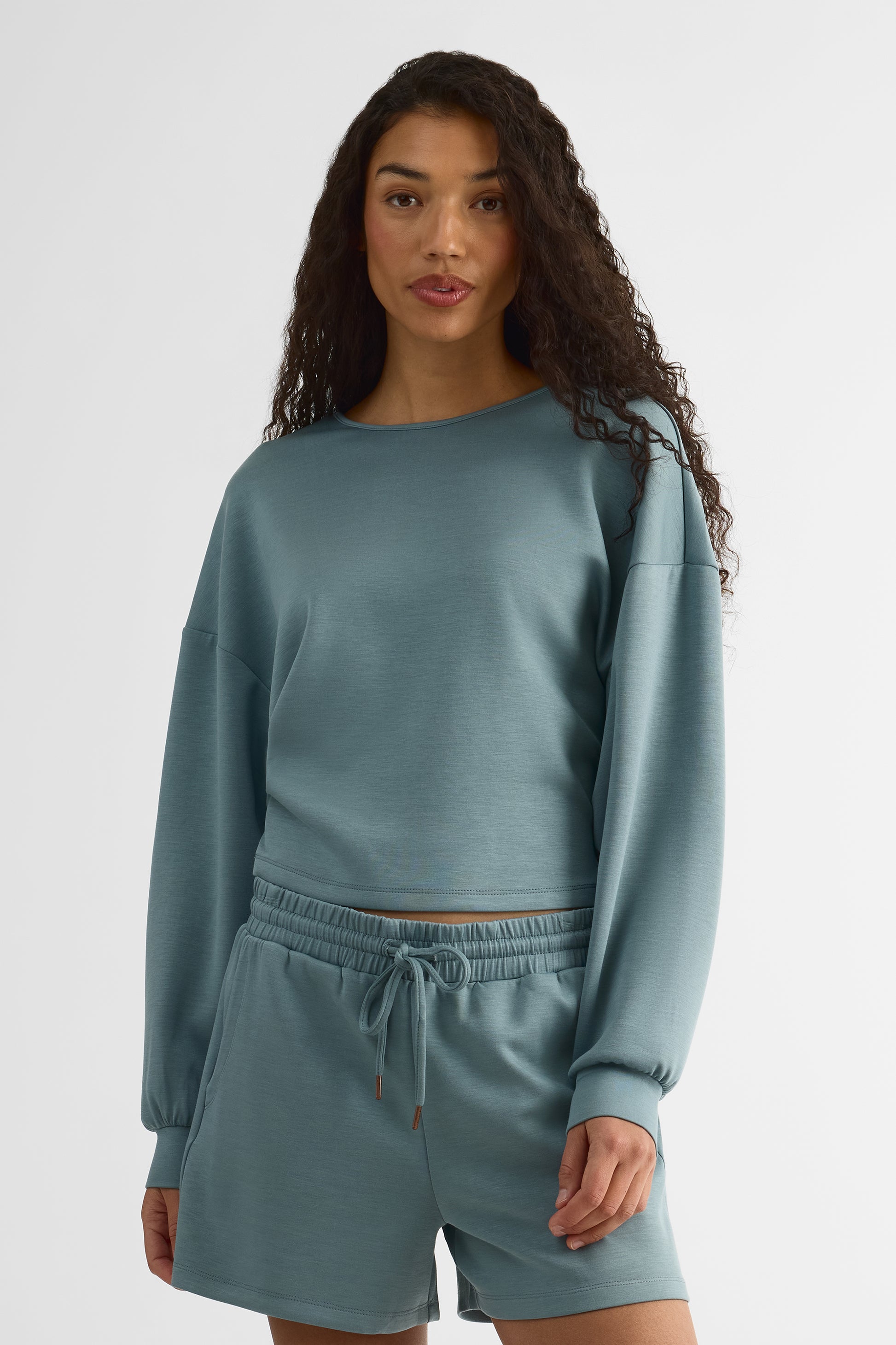 Chandail boxy fit col rond - Femme && SARCELLE
