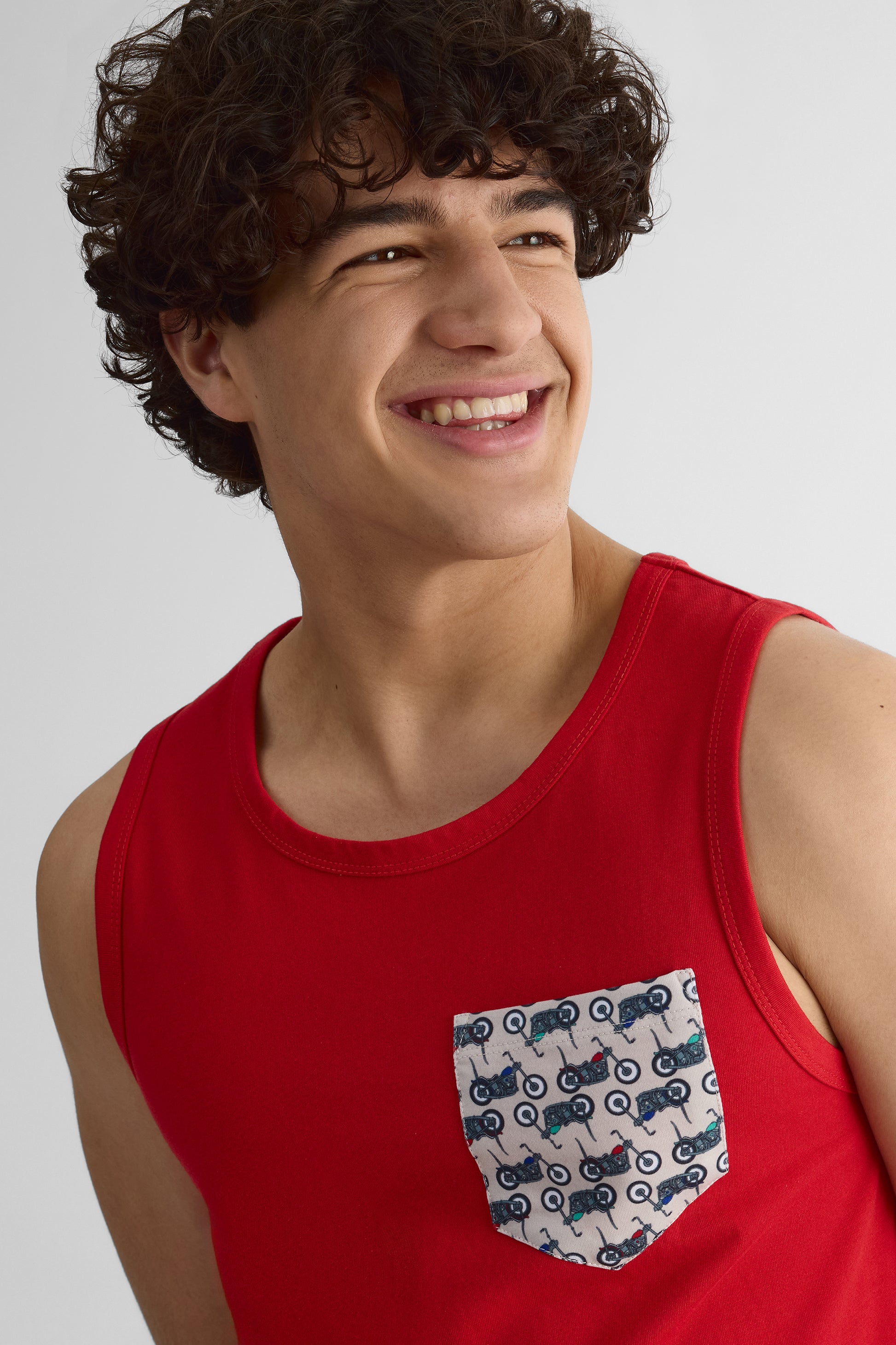 T-shirt à poche imprimée - Homme && ROUGE