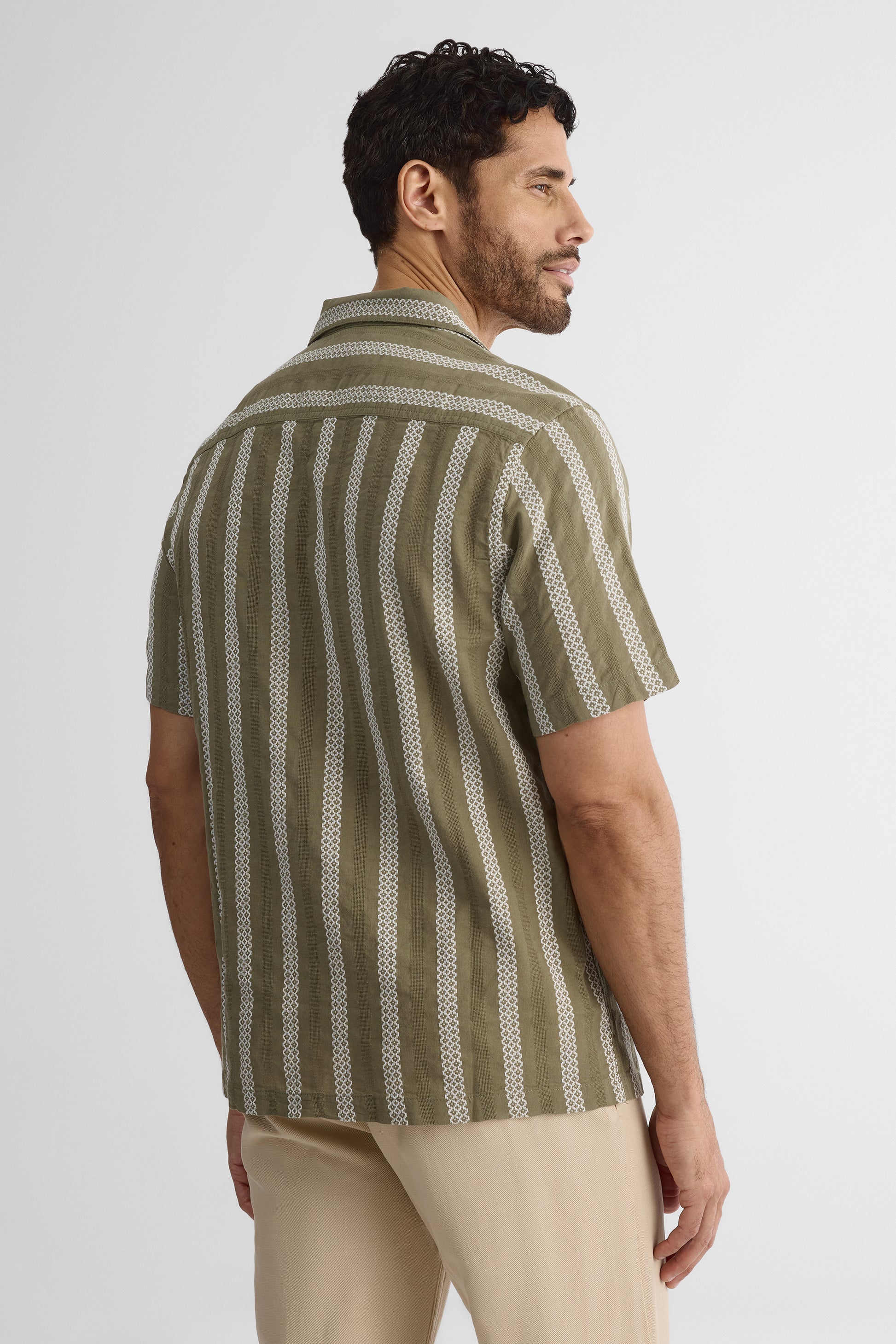 Chemise à manches courtes rayée - Homme && KAKI