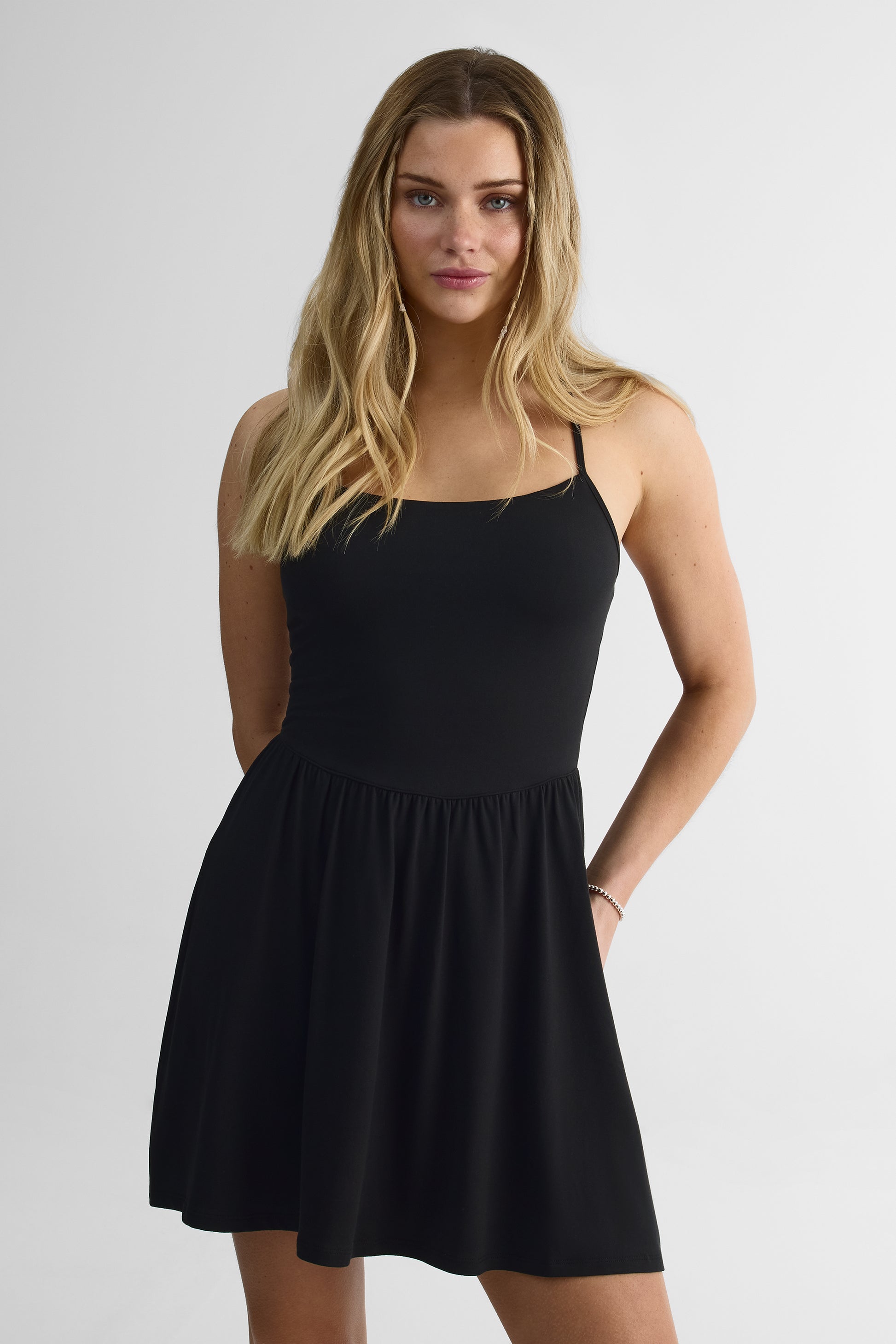Robe strappy à bretelles croisées - Femme && NOIR