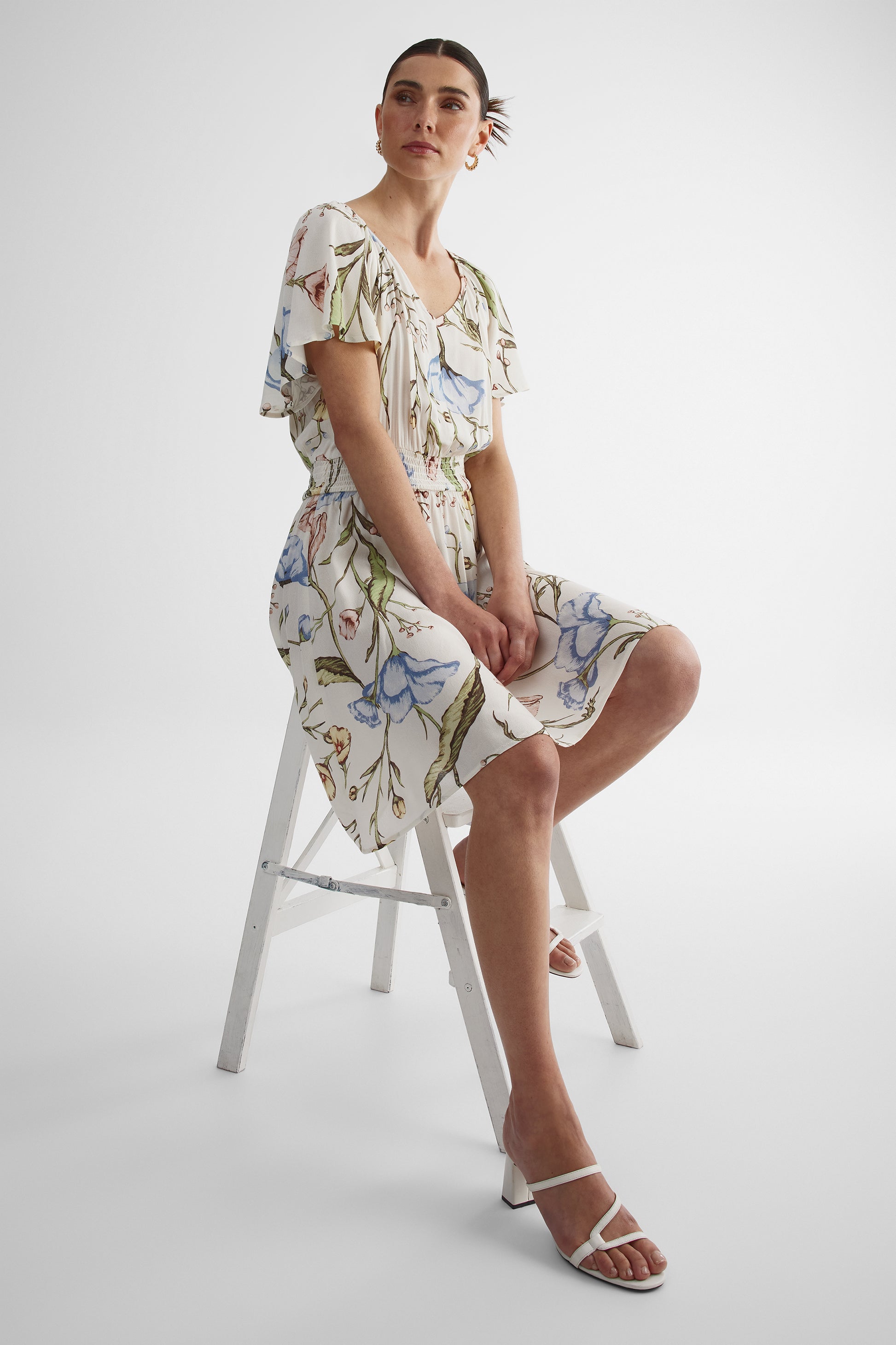 Robe à manches flottantes col V imprimée - Femme && BLANC CASSÉ/MULTI