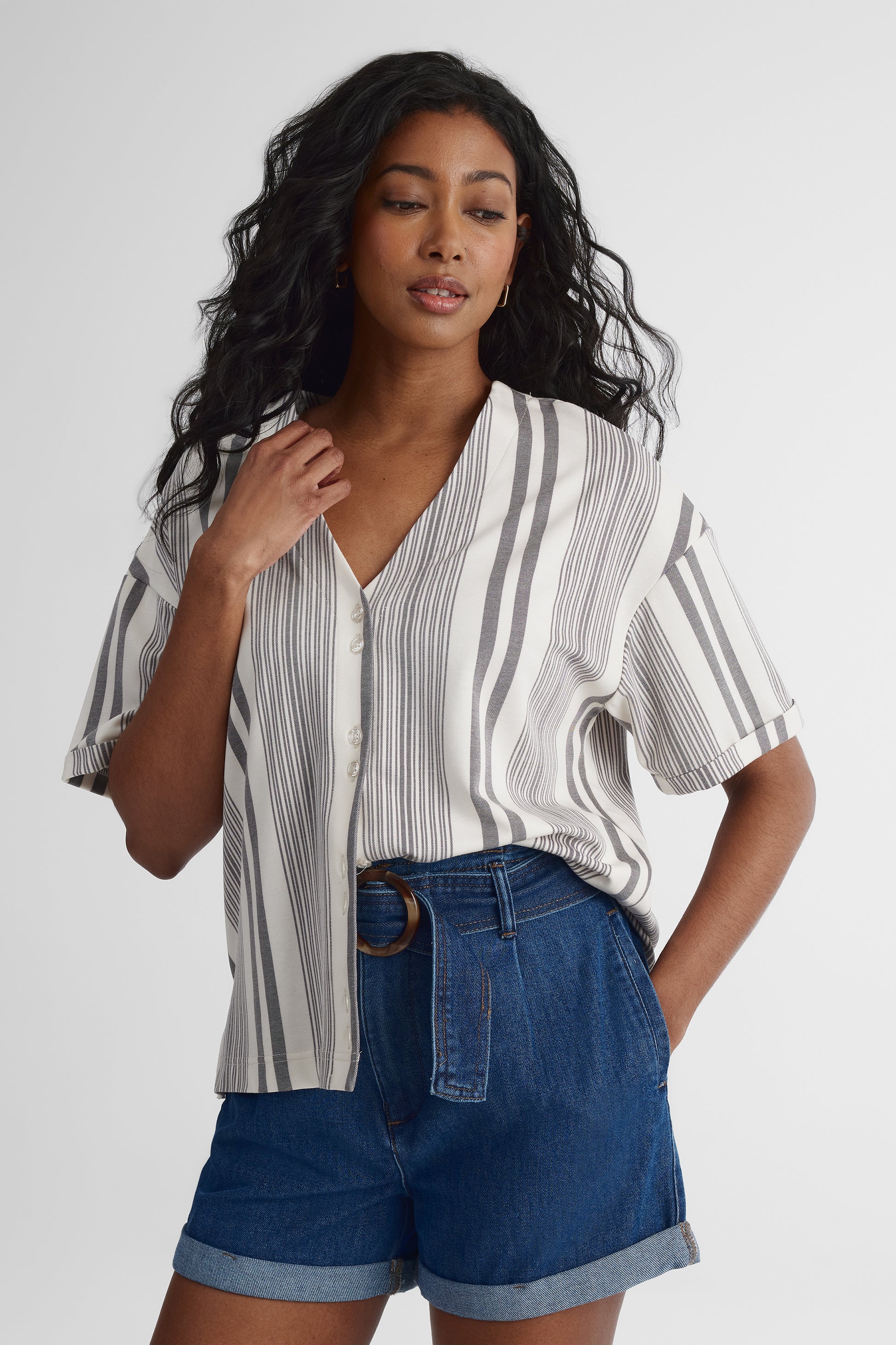Blouse col V à manches courtes - Femme && NOIR/MULTI