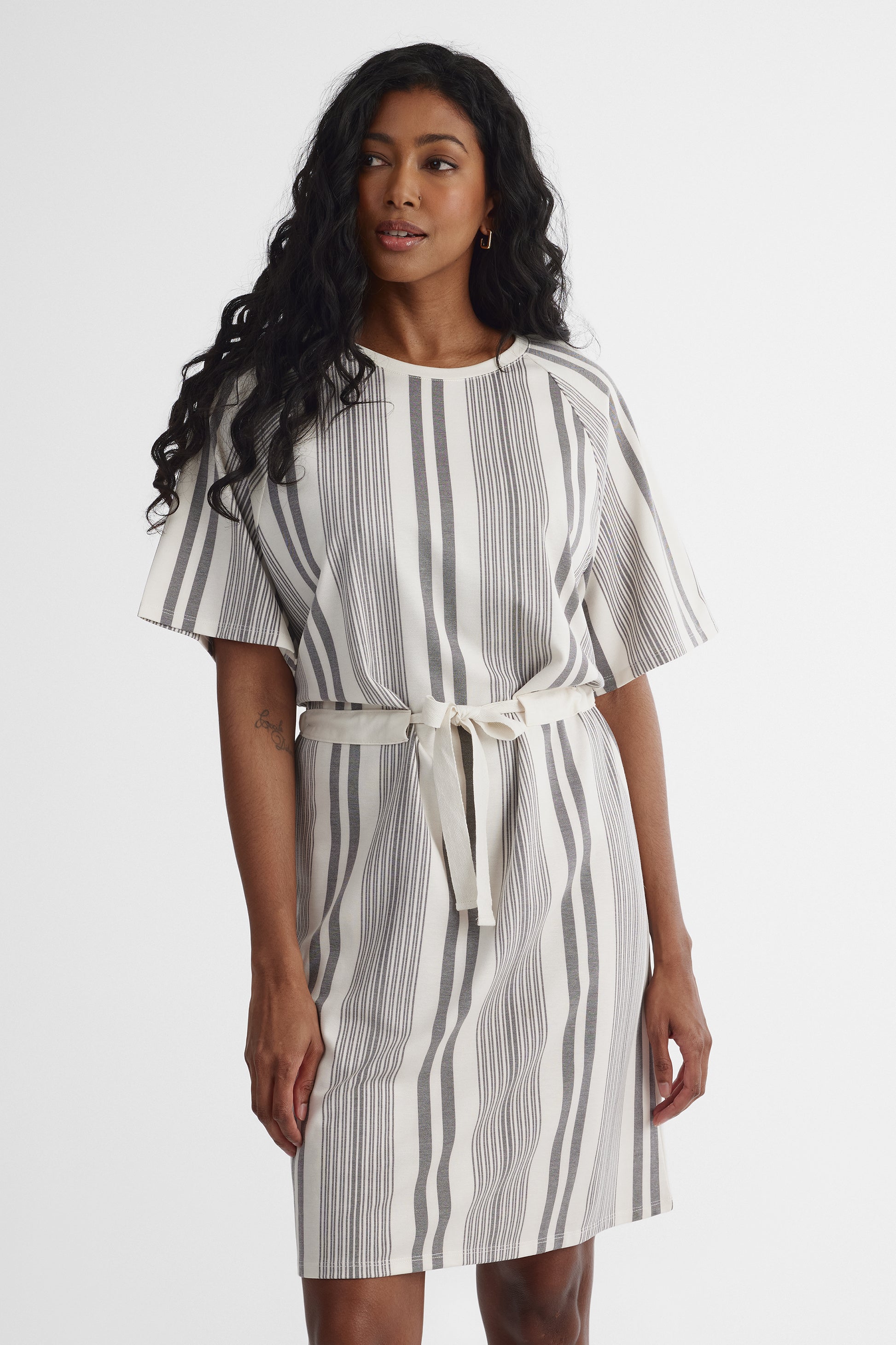 Robe maxi à manches courtes - Femme && NOIR/MULTI