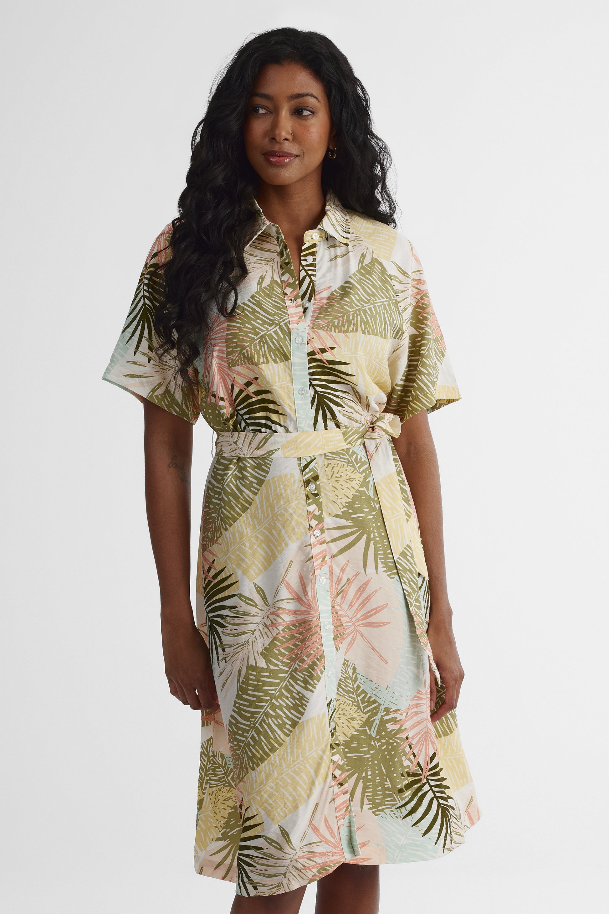 Robe à manches courtes avec ceinture - Femme && VERT/MULTI